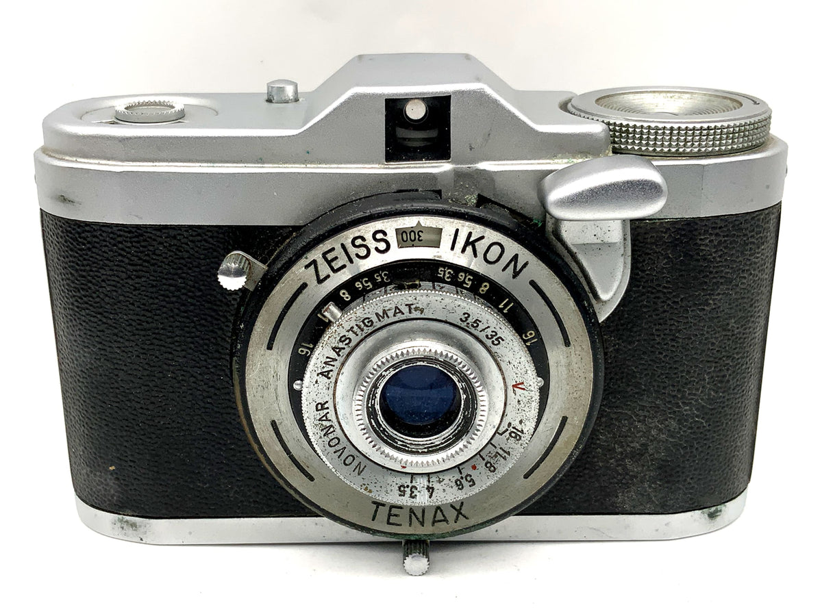 Appareil photo à visée Zeiss Ikon Tenax avec objectif analogique Novonar Anastigmat 3,5/35 mm V