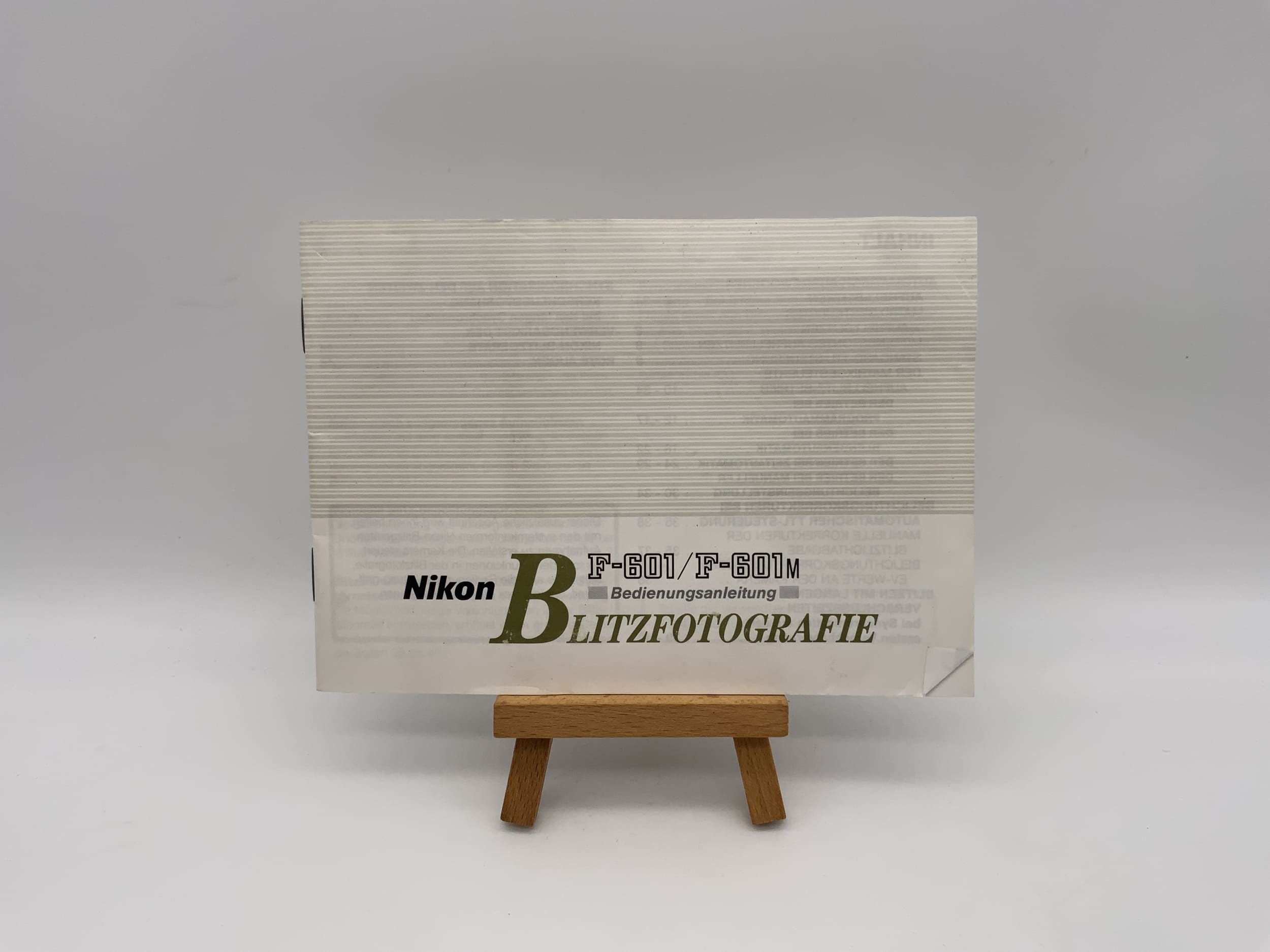 Manuel d'utilisation du flash Nikon F-601 / F601M (allemand)