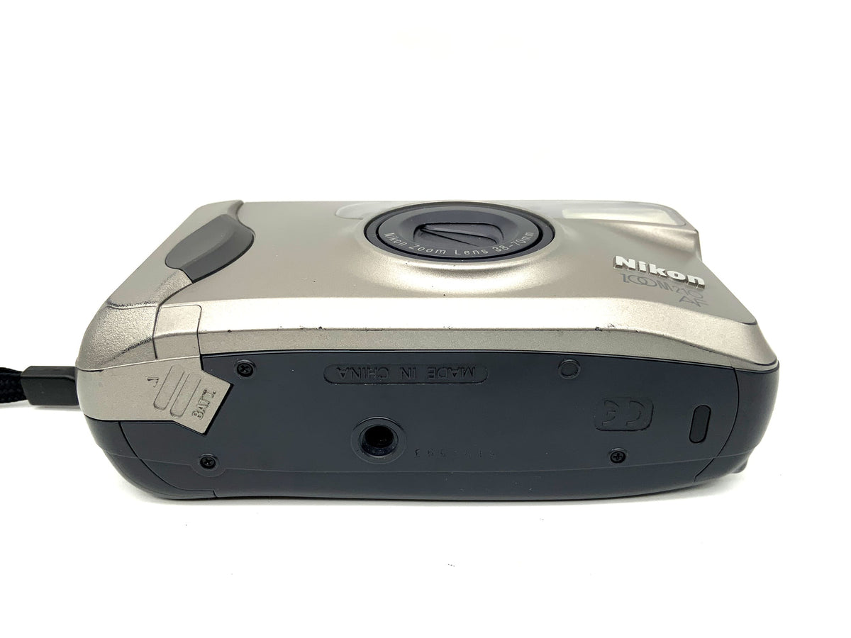 Nikon Zoom 210 AF Point&amp;Shoot avec objectif 38-70 mm, appareil photo compact argentique