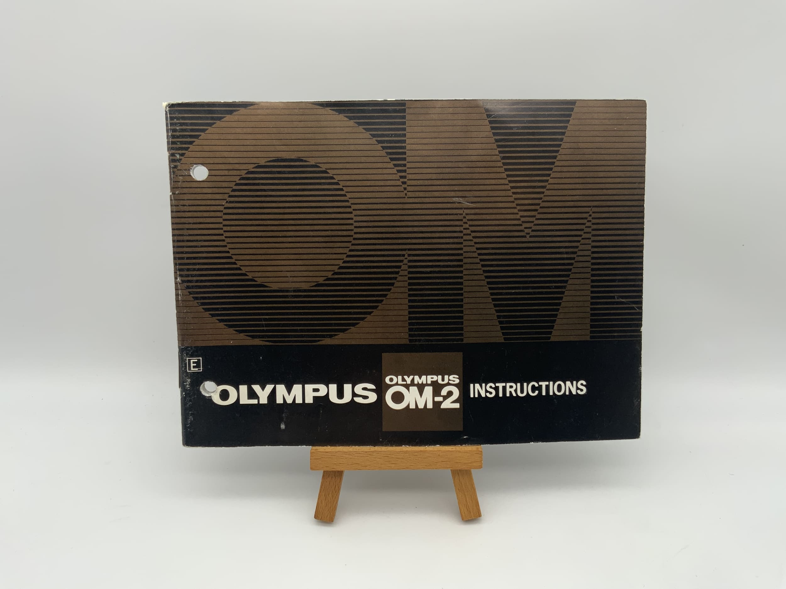 Manuel d'utilisation de l'Olympus OM-2 (anglais)