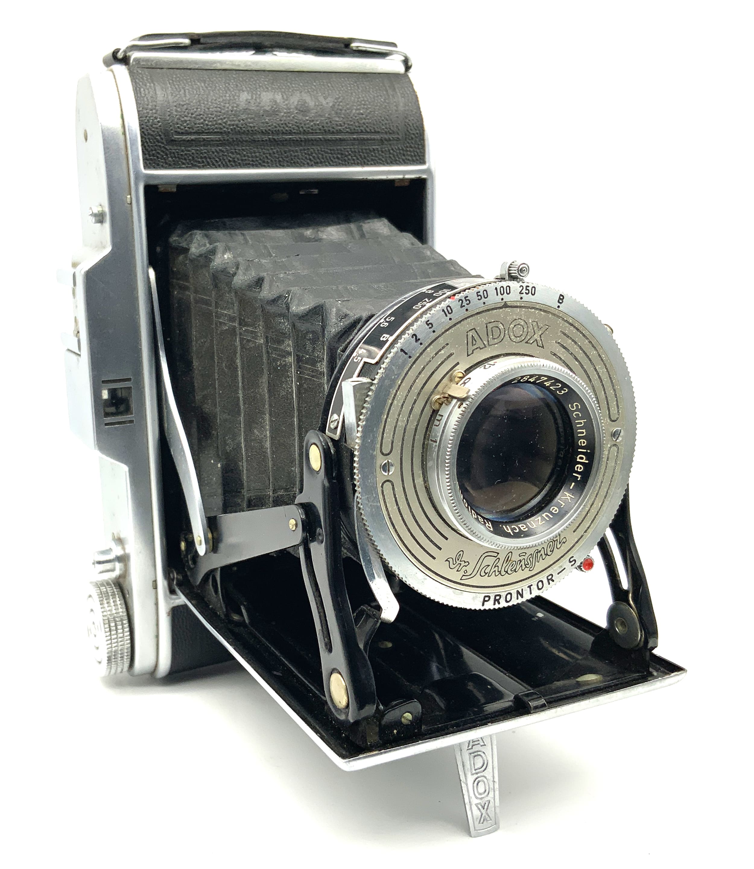 Adox Dr. Schleussner Klappkamera mit Schneider Kreuznach Radionar 105mm 1:4.5