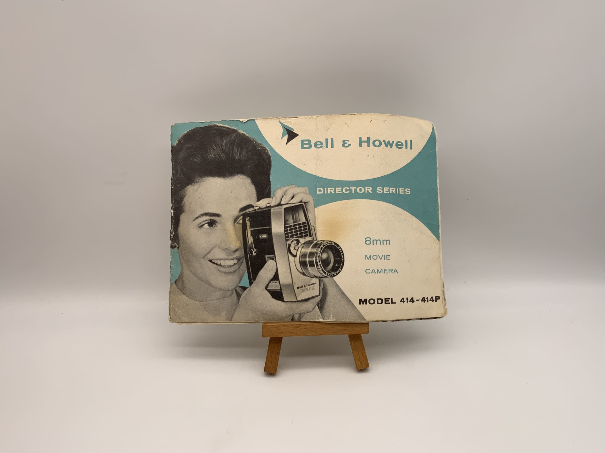 Manuel d'utilisation de la caméra cinématographique 8 mm Bell &amp; Howell modèle 414-414P (anglais)