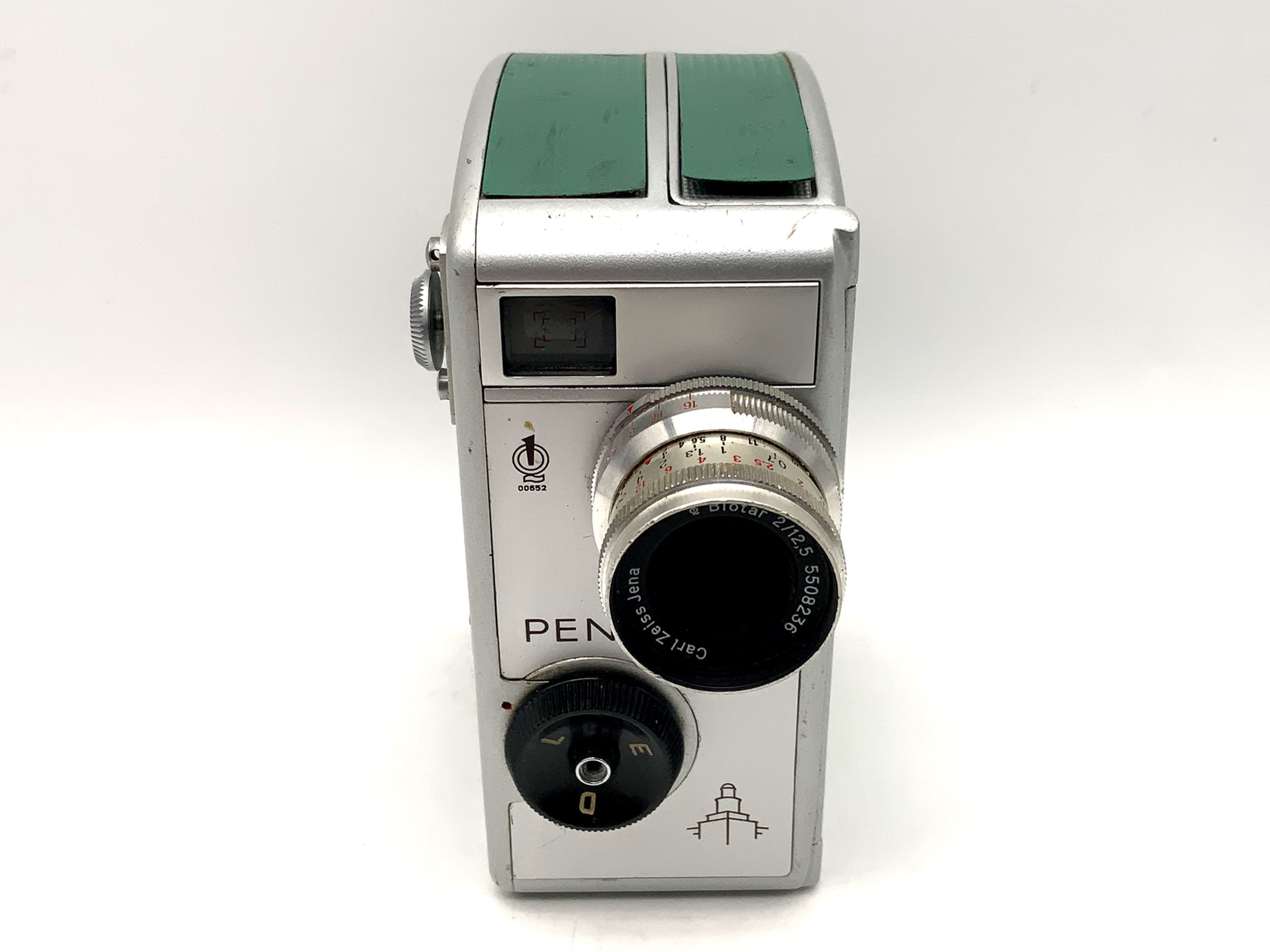 Caméra argentique Pentacon Pentaka 8B avec objectif Carl Zeiss Biotar 12,5 cm 1:2 Super 8