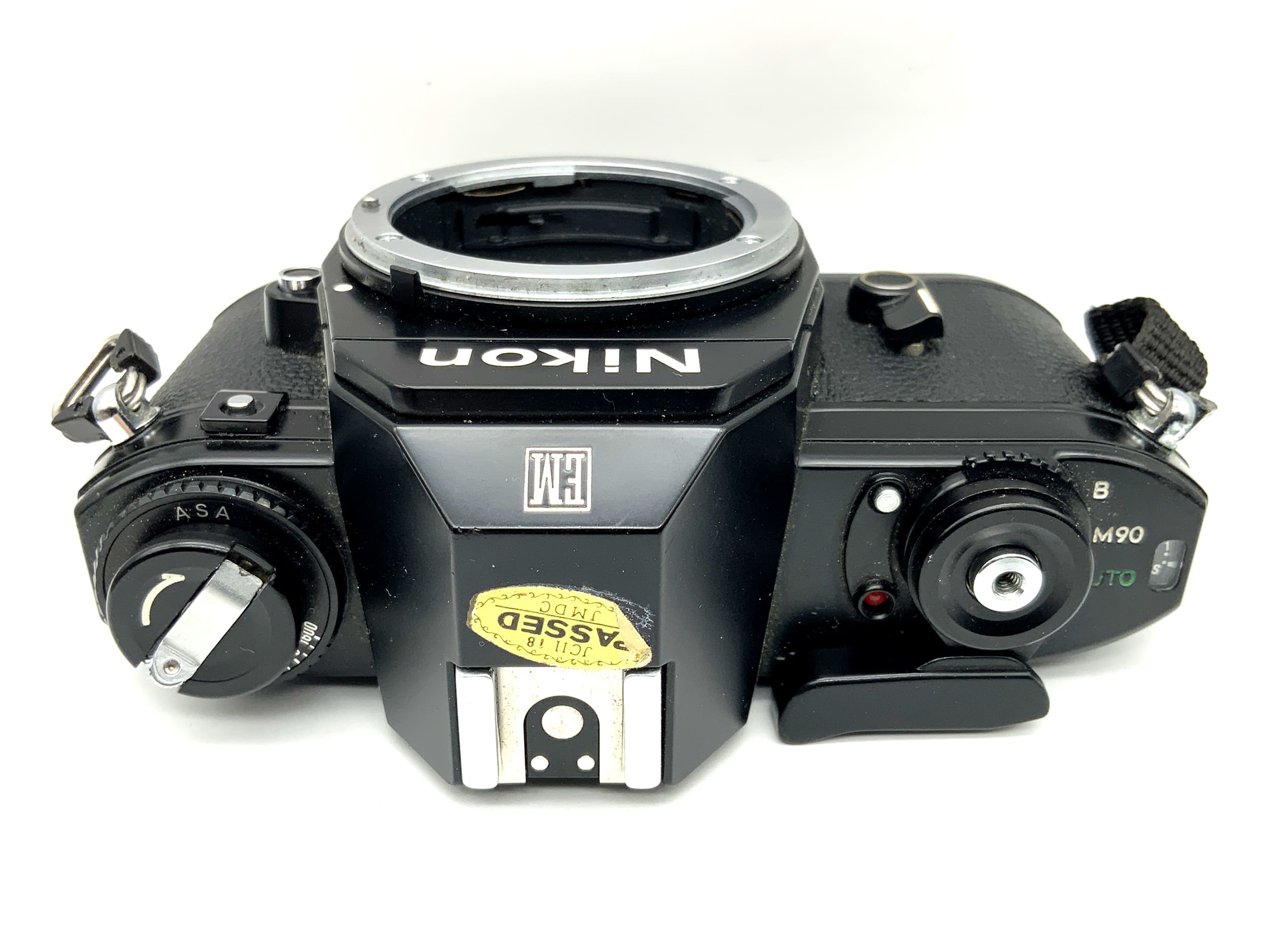 Boîtier d'appareil photo reflex analogique Nikon EM SLR 35 mm (Nikon F)