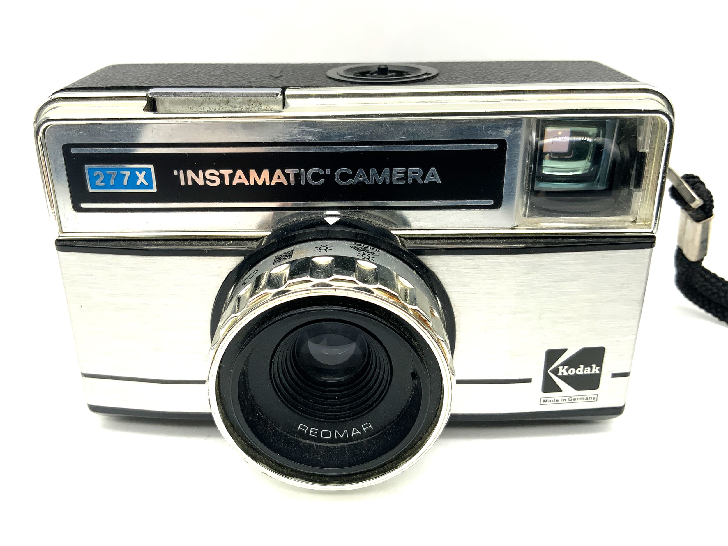 Kodak Instamatic 277x Sucherkamera mit Reomar Kompaktkamera Analogkamera
