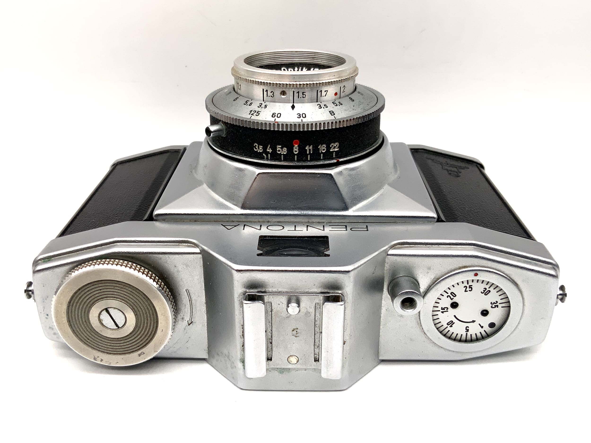 Pentacon Pentona rangefinder camera with Meyer Optik Trioplan 1:3.5 45mm Priomat lens