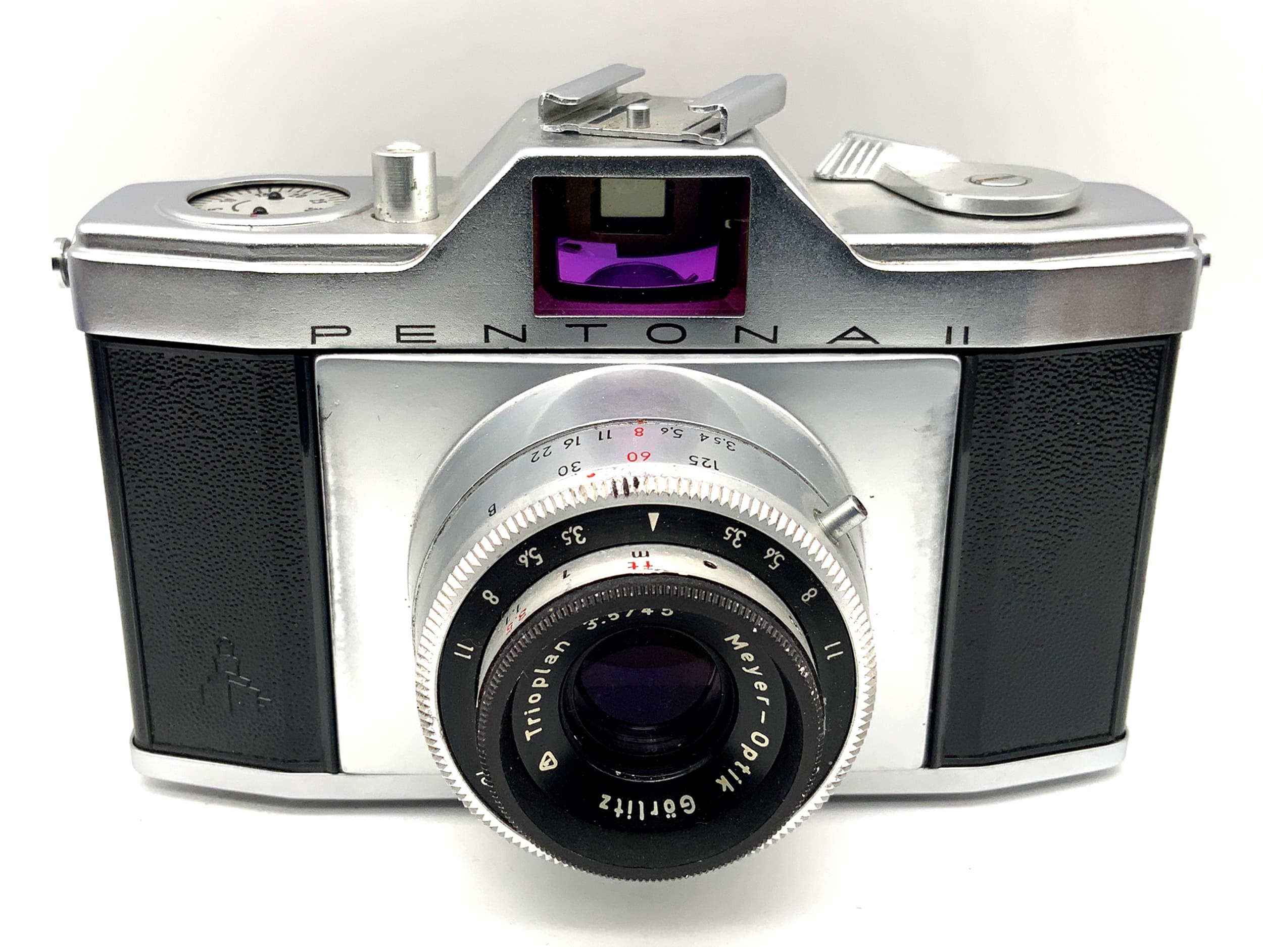 Pentacon Pentona II rangefinder camera with Meyer Optik Trioplan 1:3.5 45mm Priomat lens