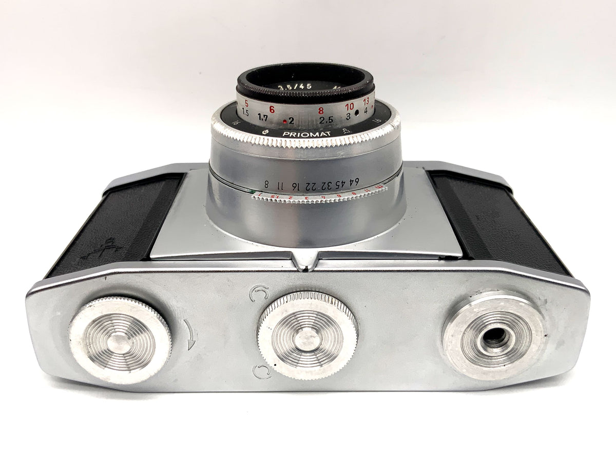 Pentacon Pentona II rangefinder camera with Meyer Optik Trioplan 1:3.5 45mm Priomat lens