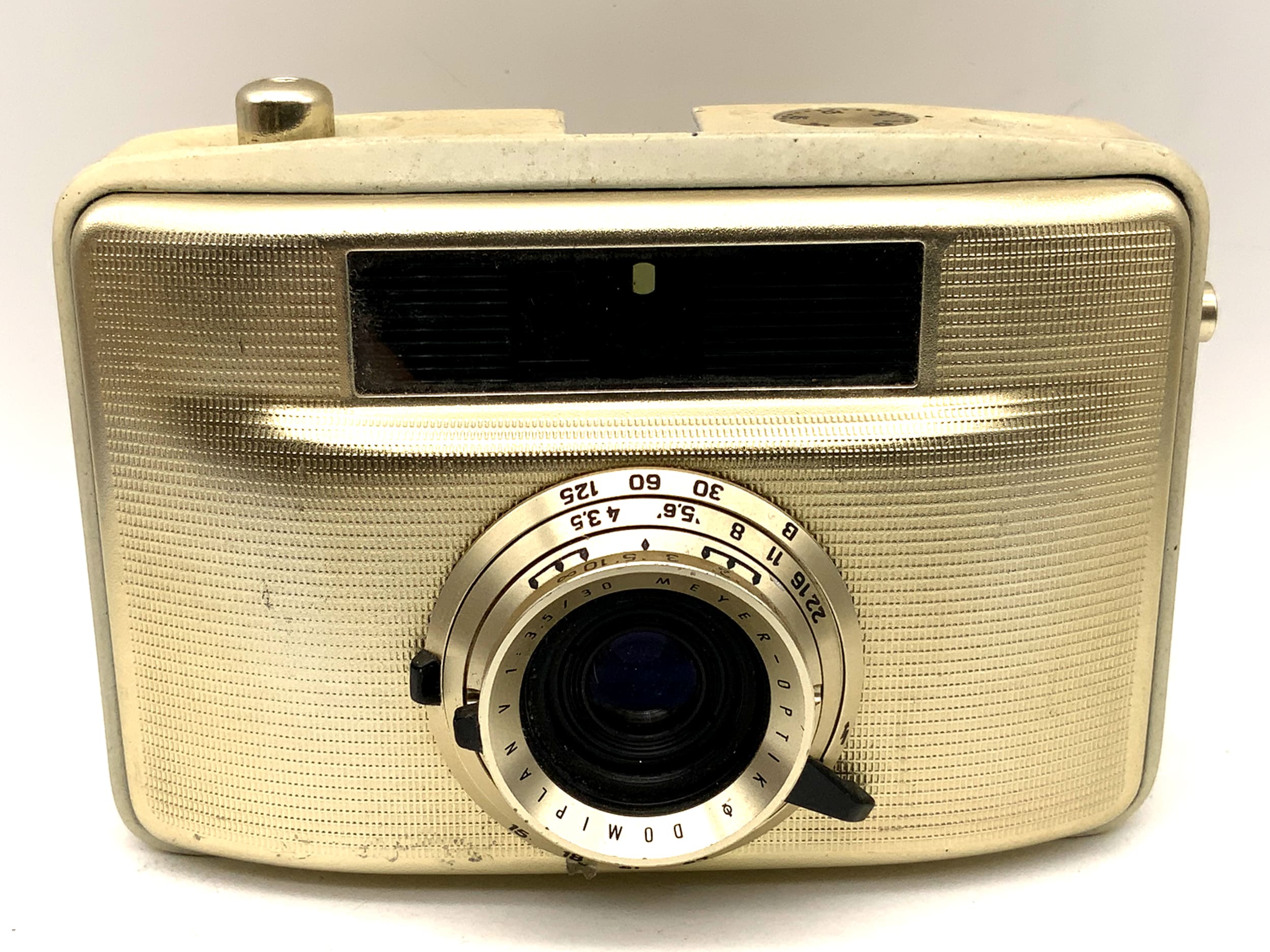 Pentacon Penti I rangefinder camera with Meyer Optik Domiplan V 1:3.5 30mm analog camera