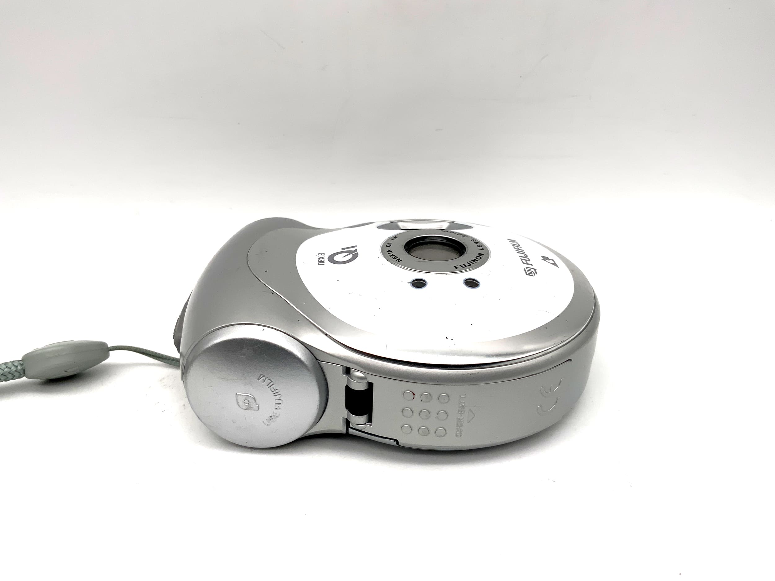 Appareil photo compact analogique Fujifilm Nexia Q1 avec objectif Fujinon 22 mm