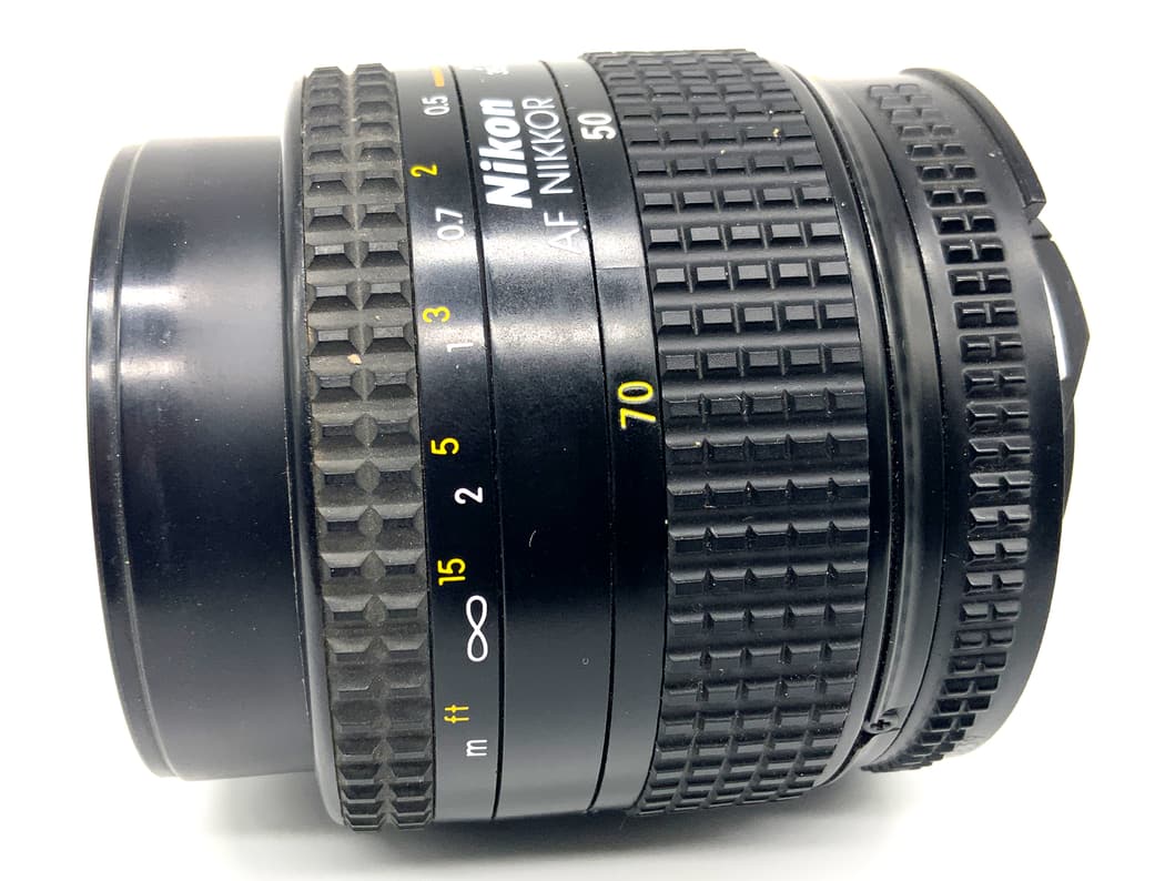 Nikon AF Nikkor 35-70mm 1:3.3-4.5 Objektiv AF Zoomobjektiv Autofokus (Nikon AF)