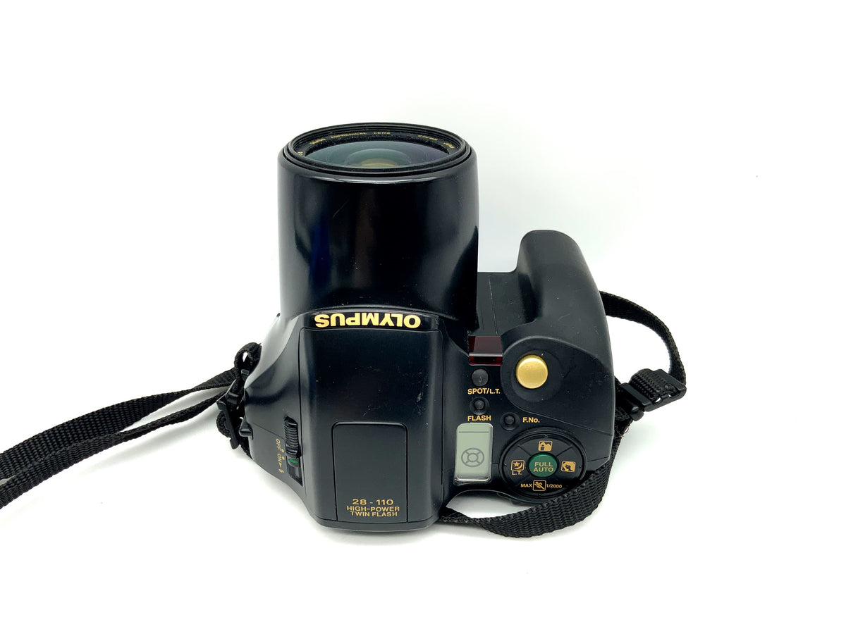 Chinon IS-100s bridge camera with 1:4.5-5.6 28-110mm aspherical analogue camera