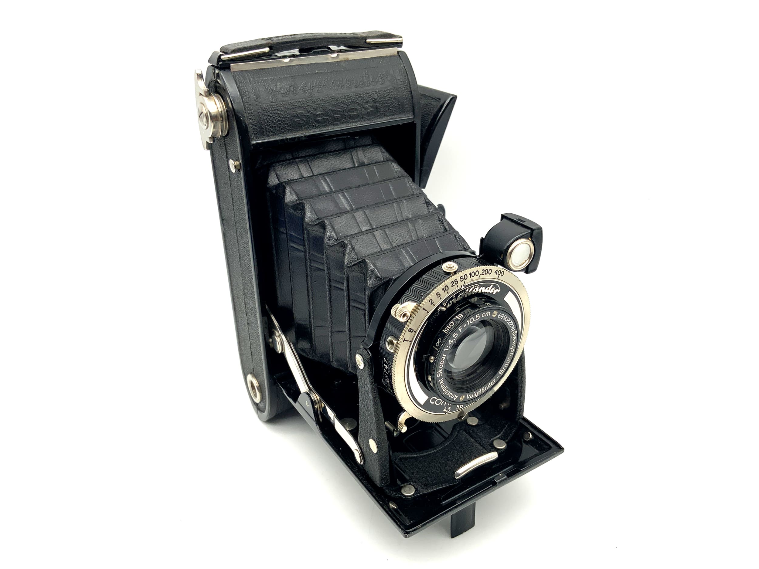 Voigtländer Bessa folding camera with Skopar 1:4.5 10.5cm Compur-Rapid 6x9