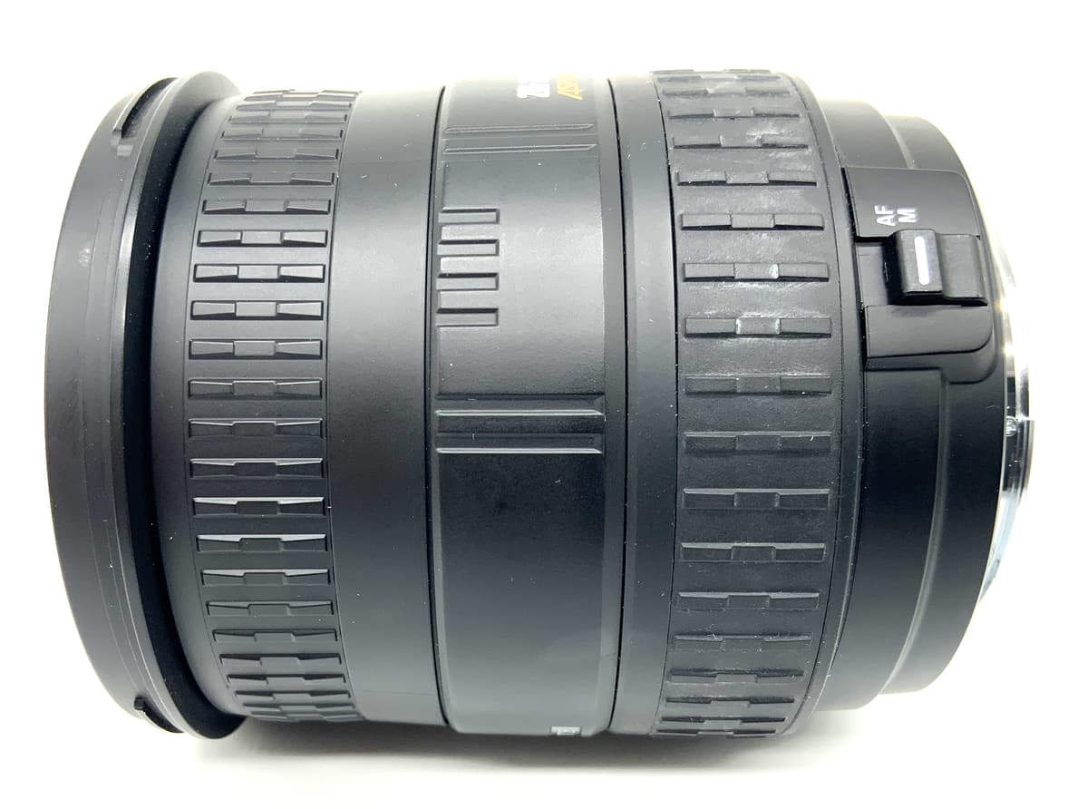 Sigma D Hyperzoom Macro Aspherical IF 28-200mm 1:F/3.5-5.6 Autofokus (Canon EF)