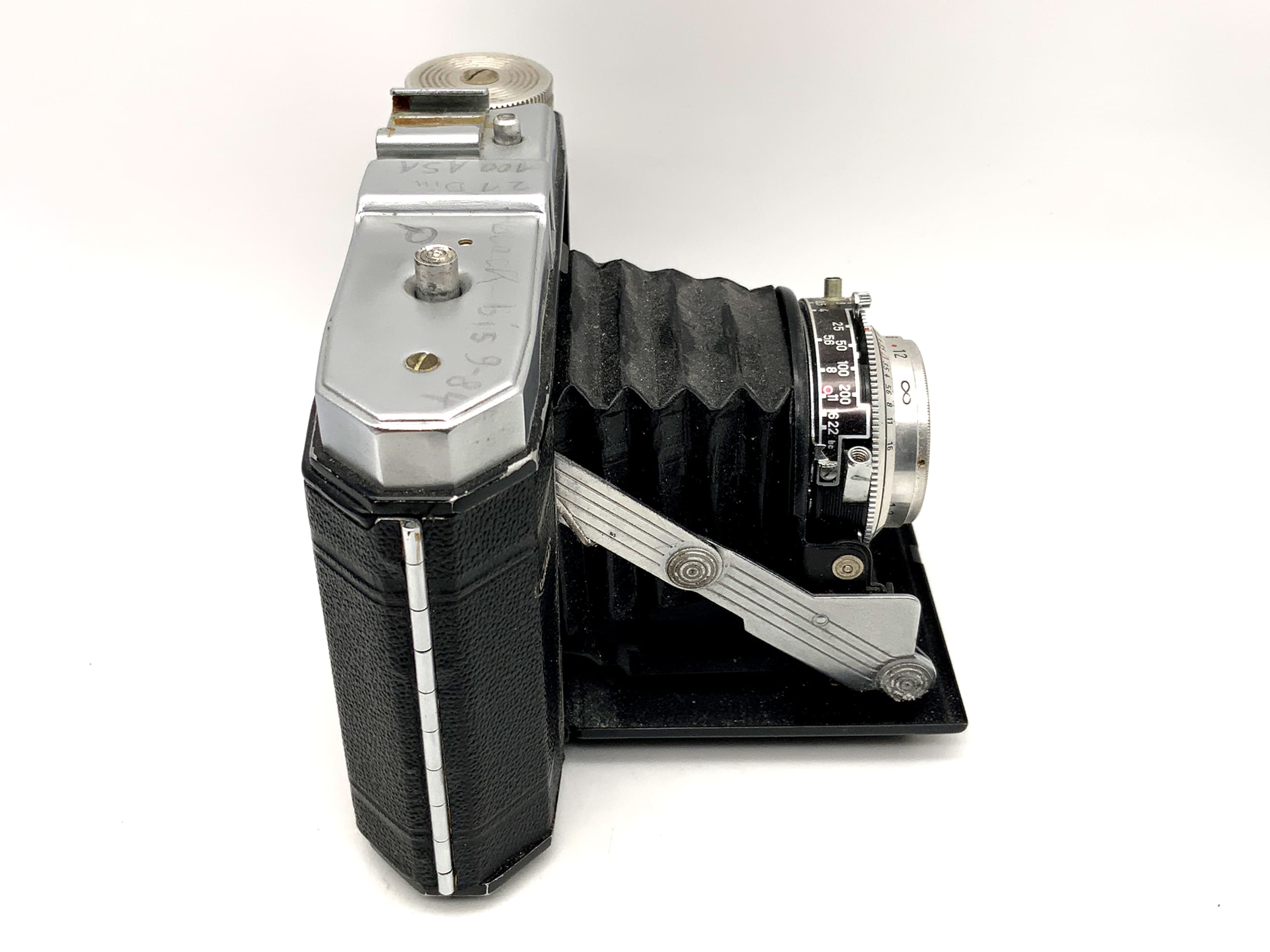 Dacora I, appareil photo pliant Enna Munich Ennagon 1:3.5 f=7.5cm rouge C 6x6 moyen format