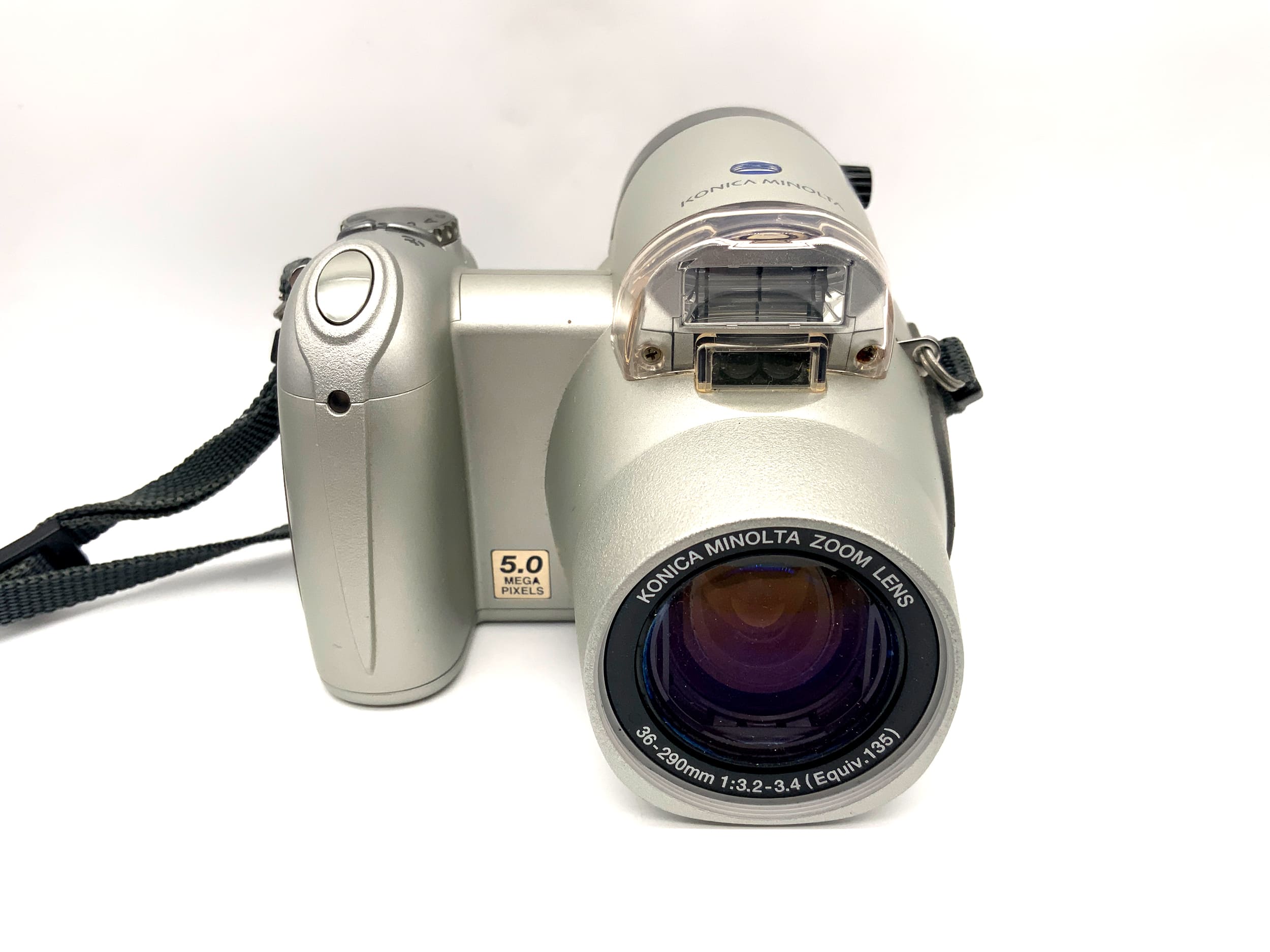 Konica Minolta Dimage Z 20 bridge camera with 36-290mm 1:3.2-3.4 digital camera