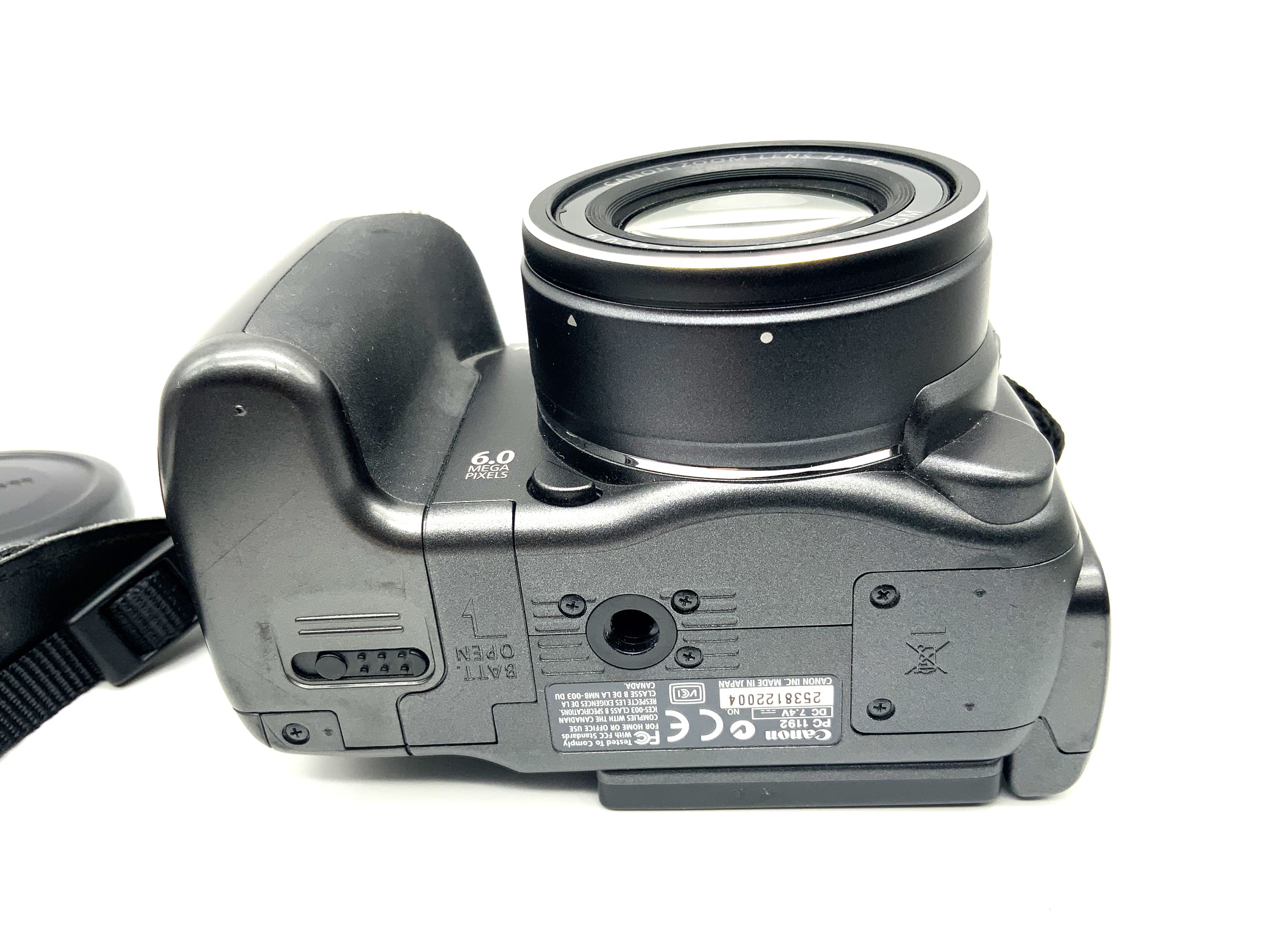 Canon PowerShot S3 IS Bridge Camera with 6-72mm 1:2.7-3.5 USM 6MP Digital Camera