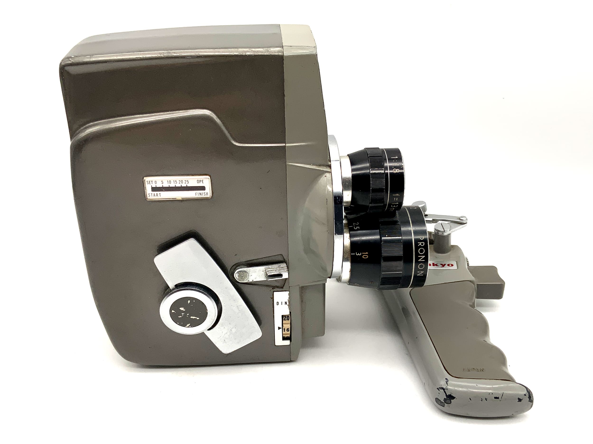 Caméra argentique Sankyo Movimat avec objectifs Pronon 6,5 mm, 13 mm et 25 mm Super 8
