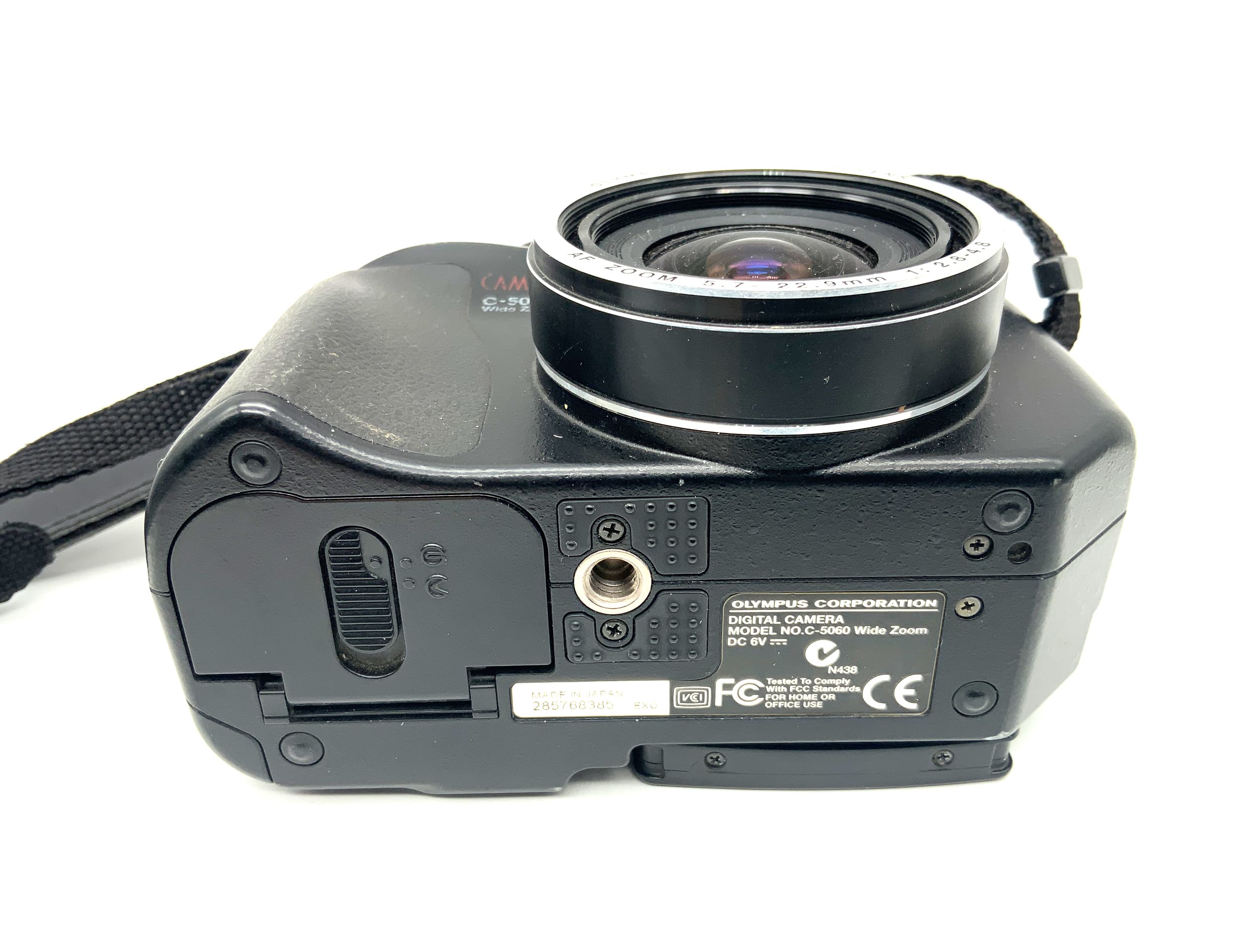 Appareil photo numérique Olympus Camedia C-5060 à zoom grand angle avec objectif 5,7-22,9 mm 1:2,8-4,8