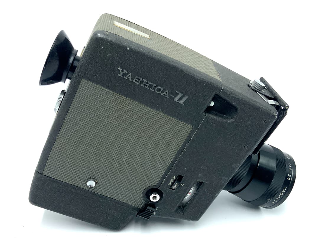 Yashica U-Matic Filmkamera mit Yashinon Zoom Lens 9-28mm 1:1.8