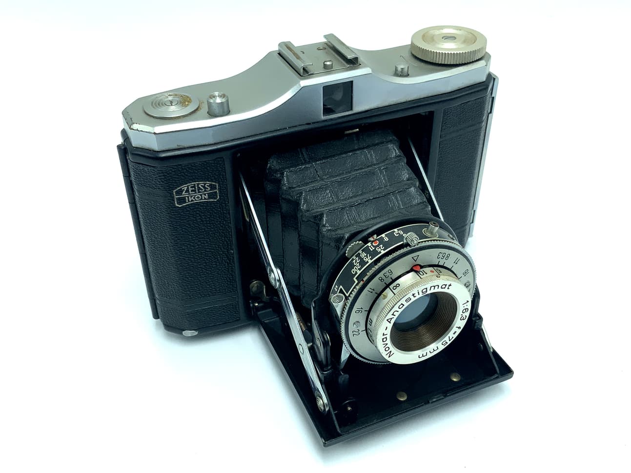 Appareil photo pliable Zeiss Ikon Nettar 517/16 avec Novar Anastigmat 1:6,3 f=75mm Vario