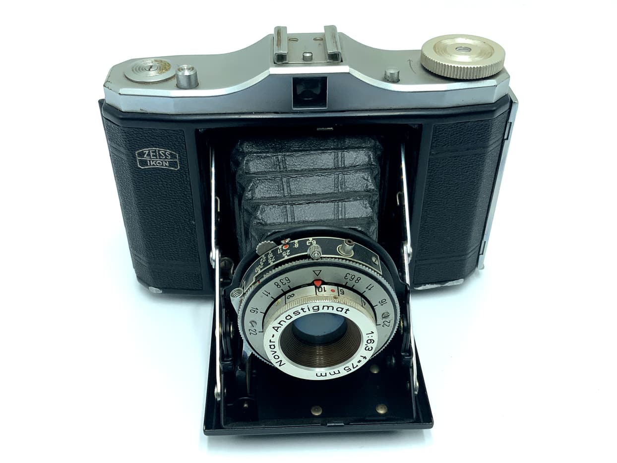 Zeiss Ikon Nettar 517/16 folding camera with Novar Anastigmat 1:6.3 f=75mm Vario