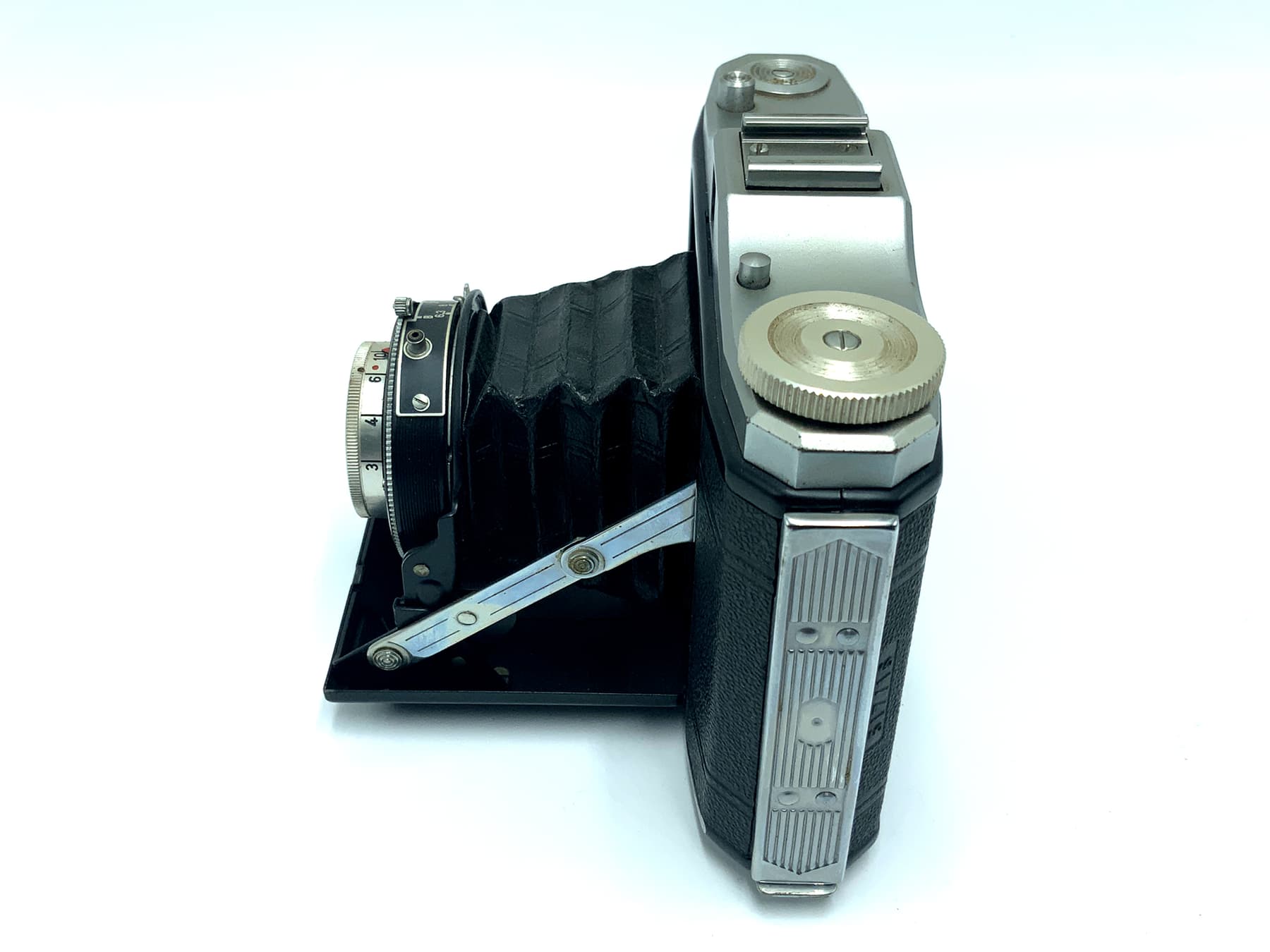 Zeiss Ikon Nettar 517/16 folding camera with Novar Anastigmat 1:6.3 f=75mm Vario