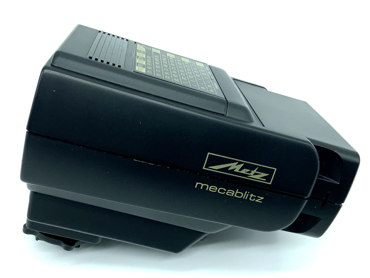 Flash universel Metz 32 MZ-3, flash de caméra à contact central