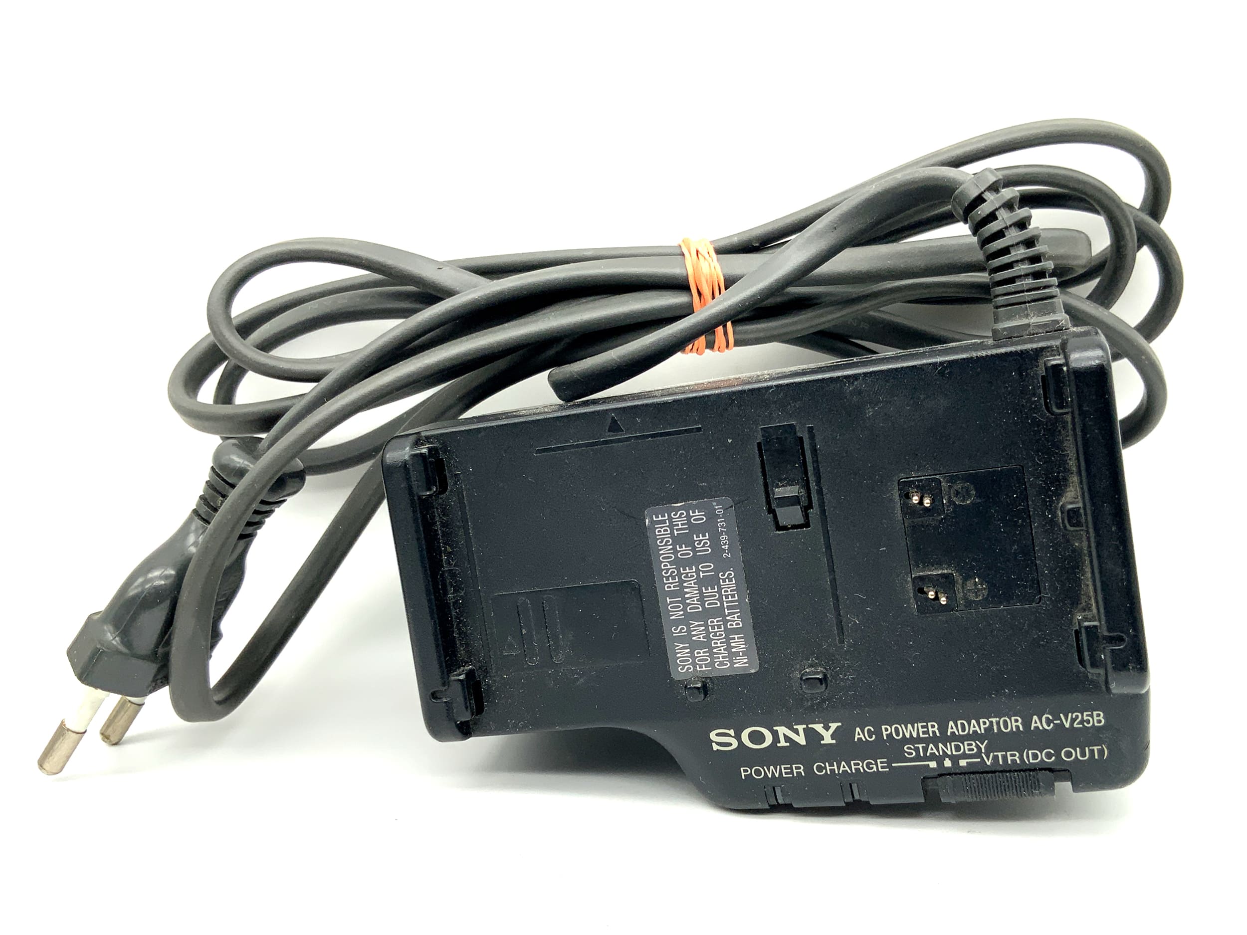 Chargeur de batterie Sony AC-V25B pour modèles NP-55H, NP-60D, NP-66H, NP-77H, NP-80 et NP-80D