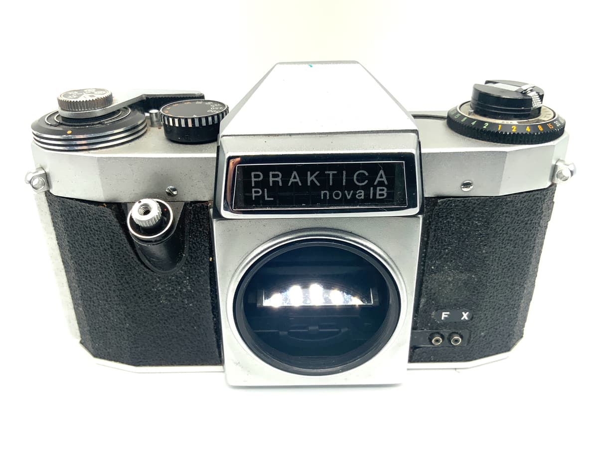 Pentacon Praktica PL Nova IB SLR 35mm SLR analog Body (M42)