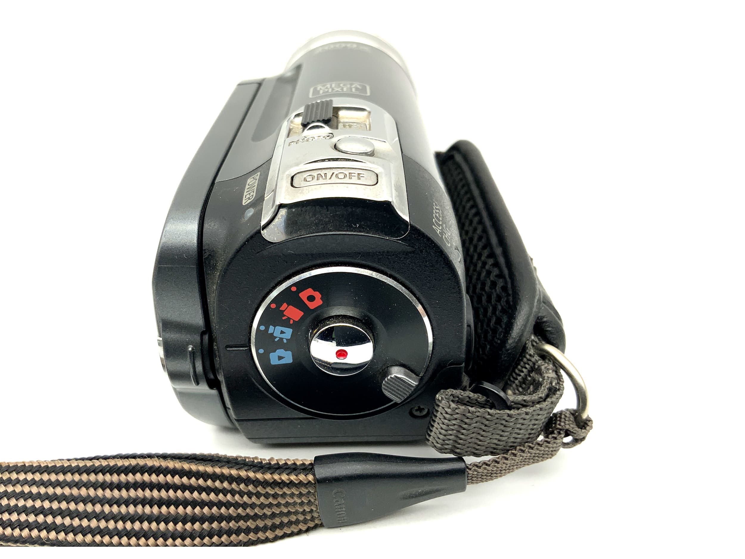 Canon FS11 camcorder with 2.6-96.2mm 1:2.0 lens, video camera with battery