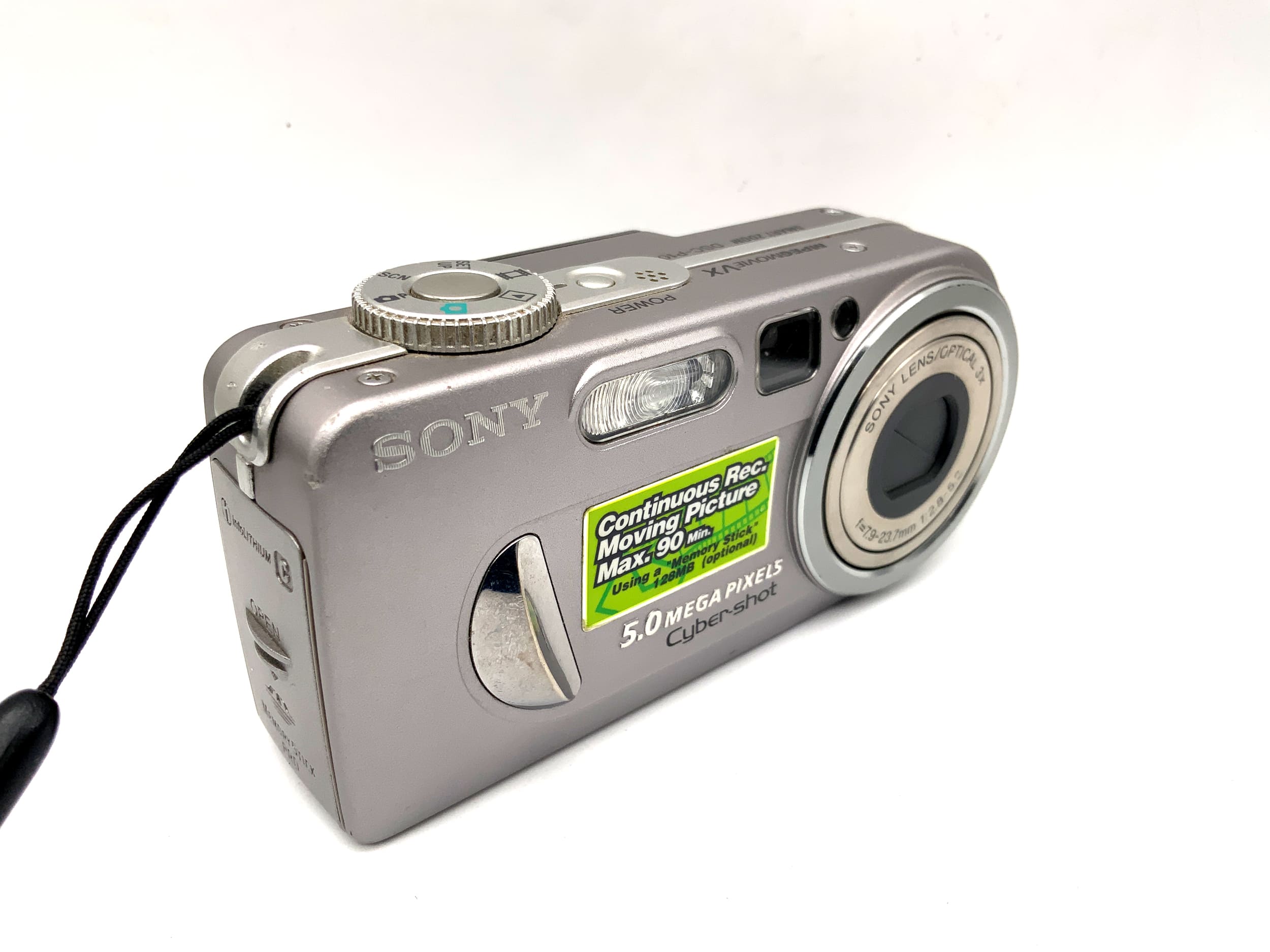 Sony DSC-P10 Digital Compact Camera with 7.9-23.7mm 1:2.8-5.2 lens
