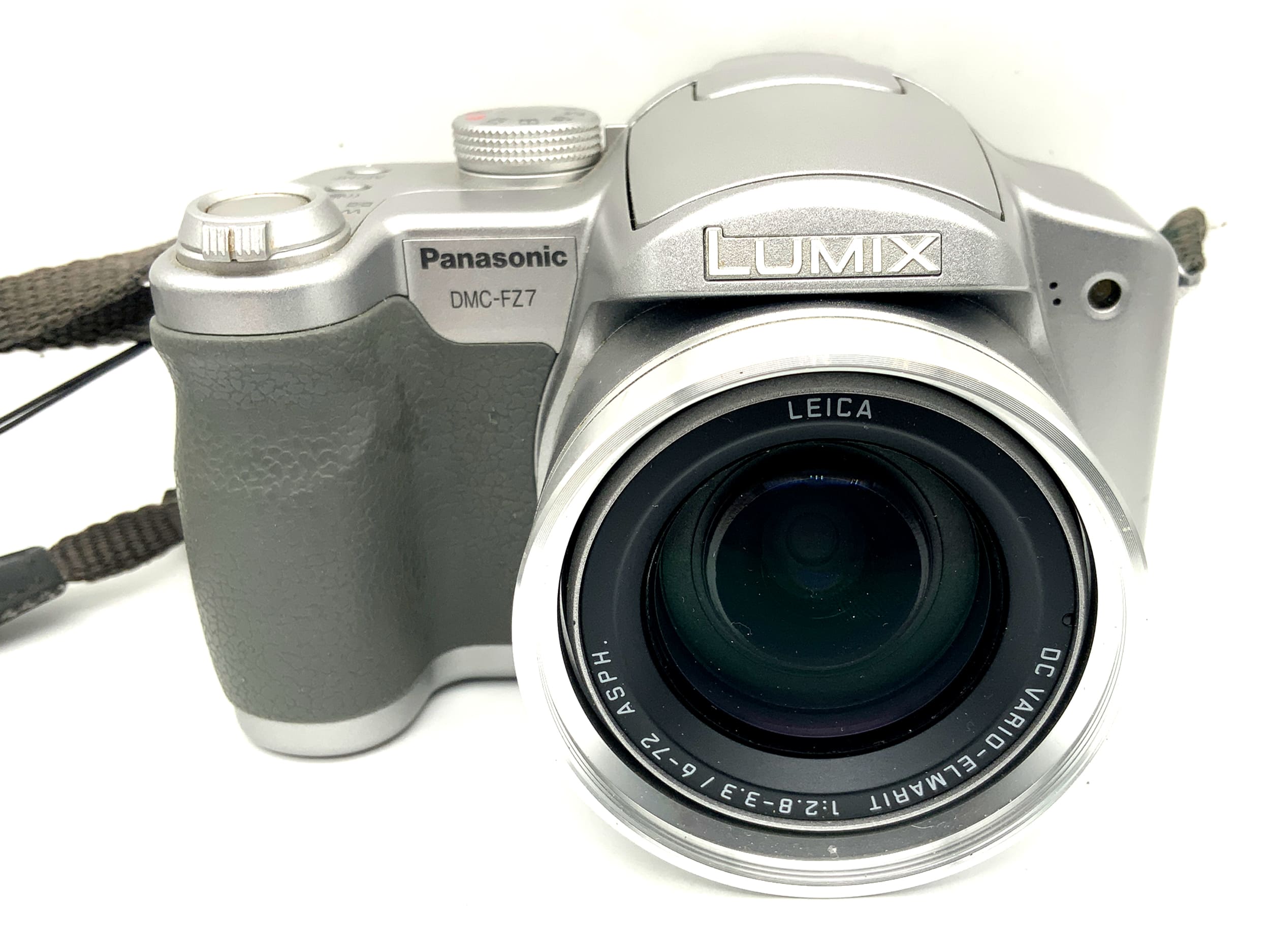 Panasonic Lumix DMC-FZ7 bridge camera with Leica DC Vario-Elmarit f/6-72mm Asph.