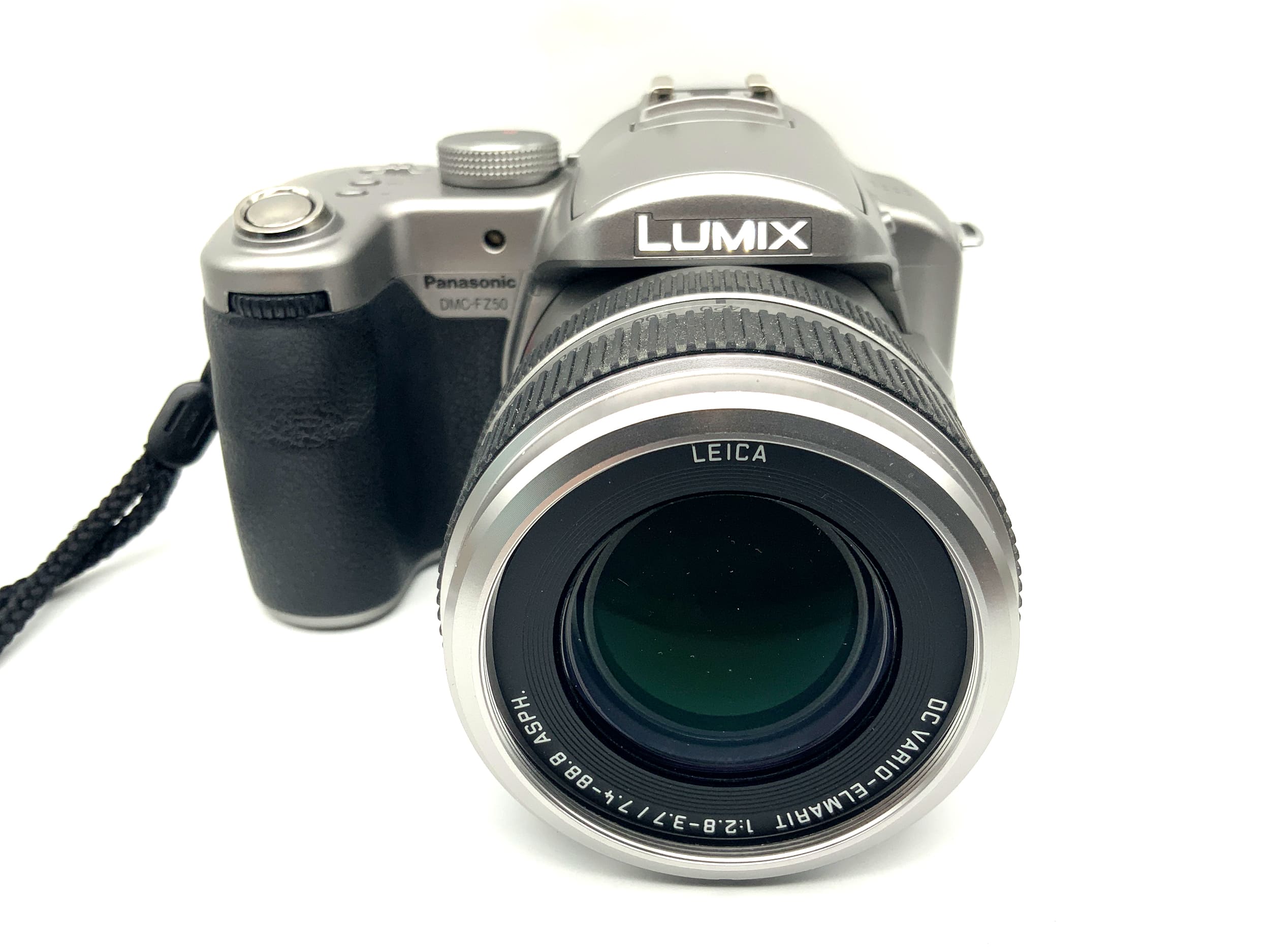 Panasonic Lumix DMC-FZ50 bridge camera with Leica DC Vario-Elmarit f/7.4-88.8mm
