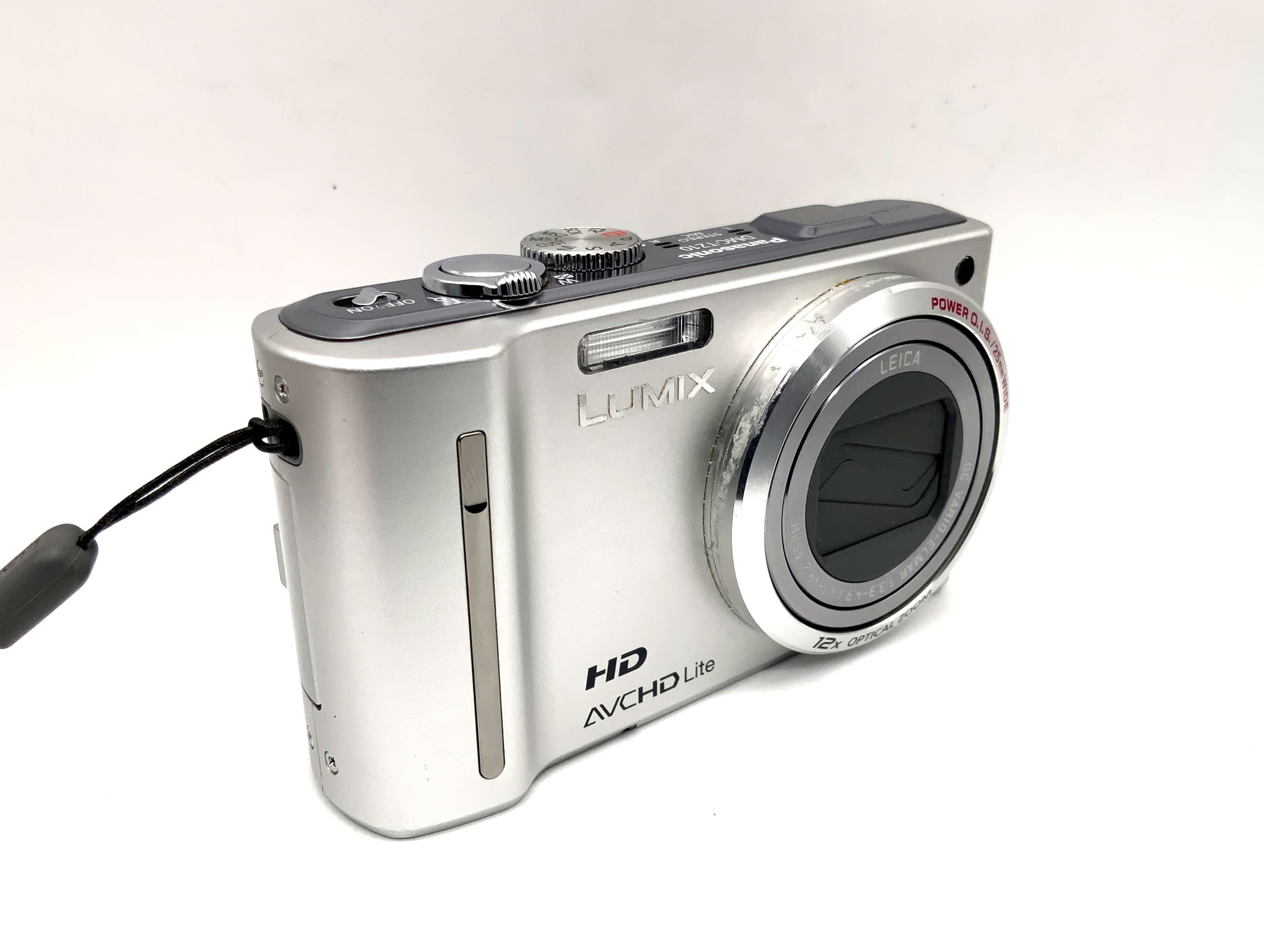 Panasonic Lumix DMC-TZ10 compact camera with Leica DC Vario-Elmarit f/4.1-49.2mm