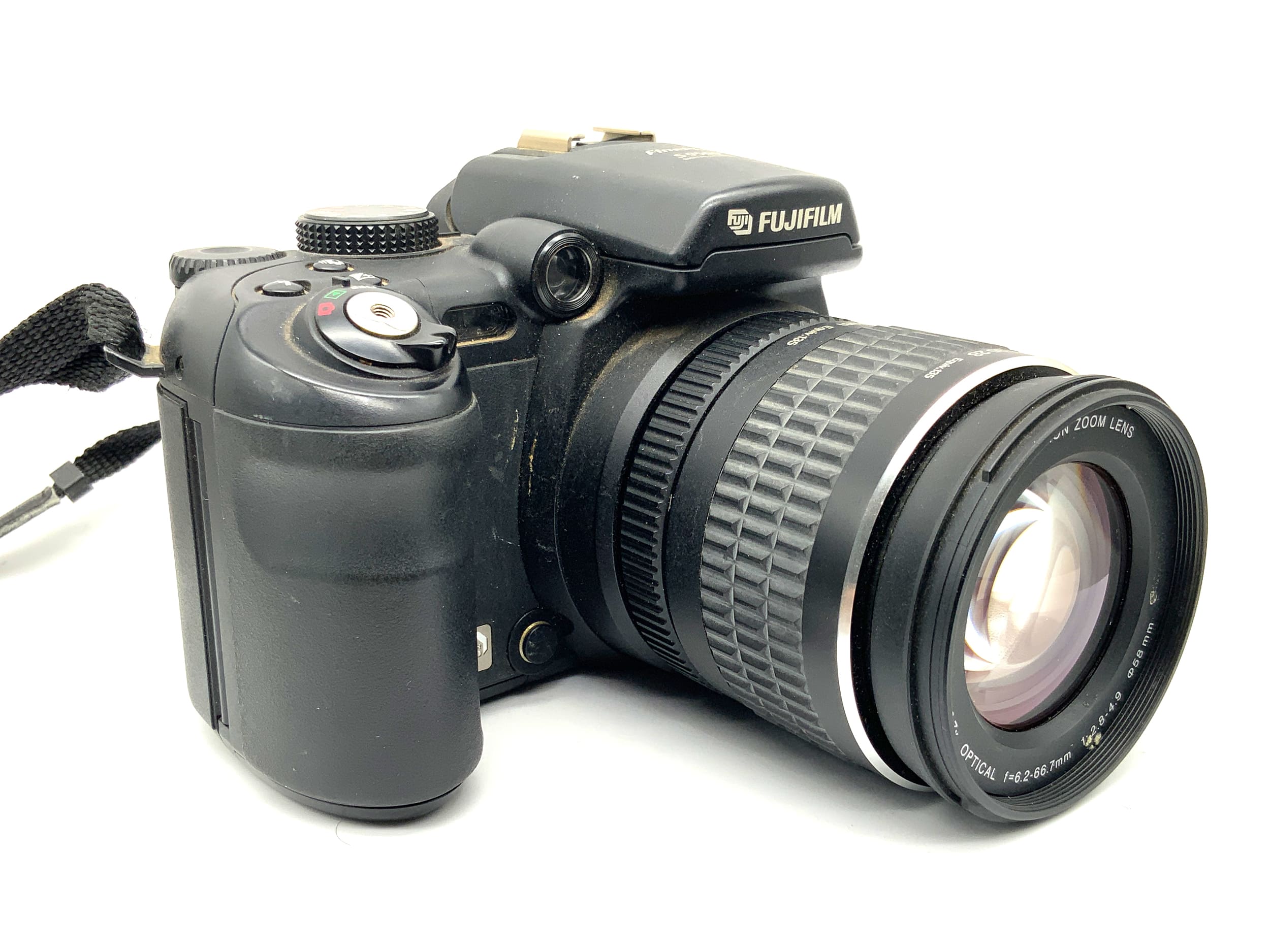 Fujifilm Finepix S9500 bridge camera with 28-300mm digital lens