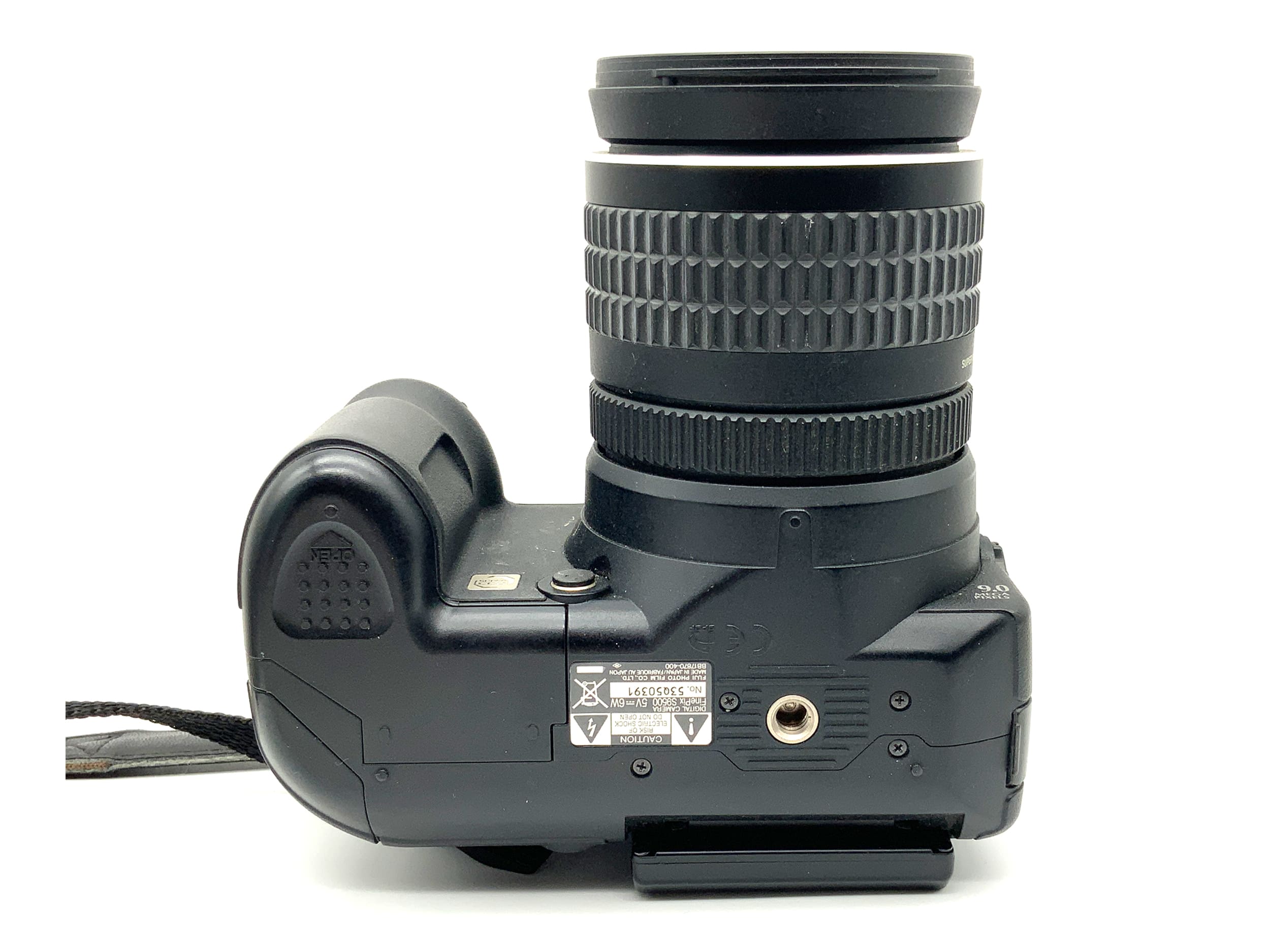 Fujifilm Finepix S9500 bridge camera with 28-300mm digital lens