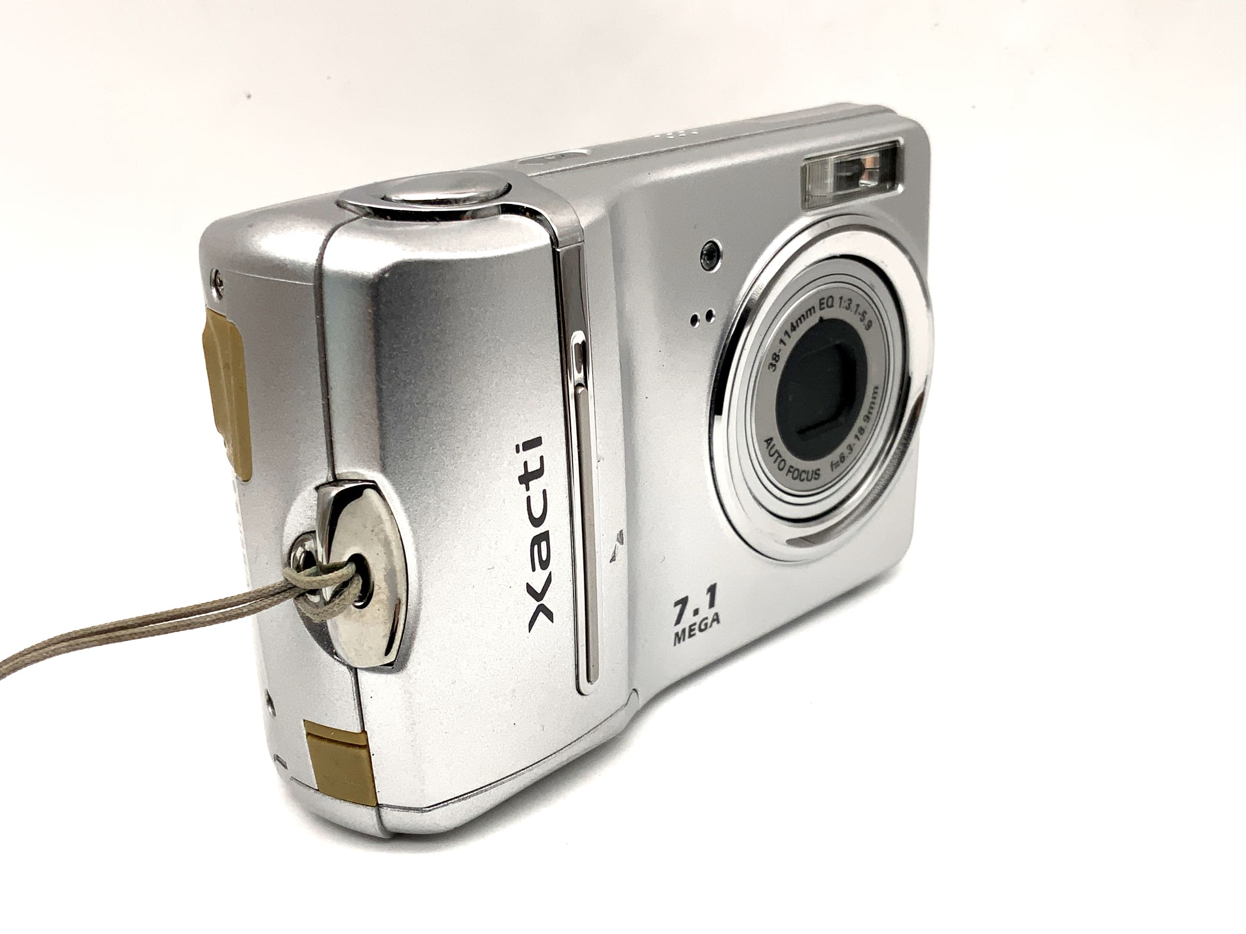 Sanyo Xacti VPC-S70EX digital compact camera with 38-114mm 1:3.1-5.9