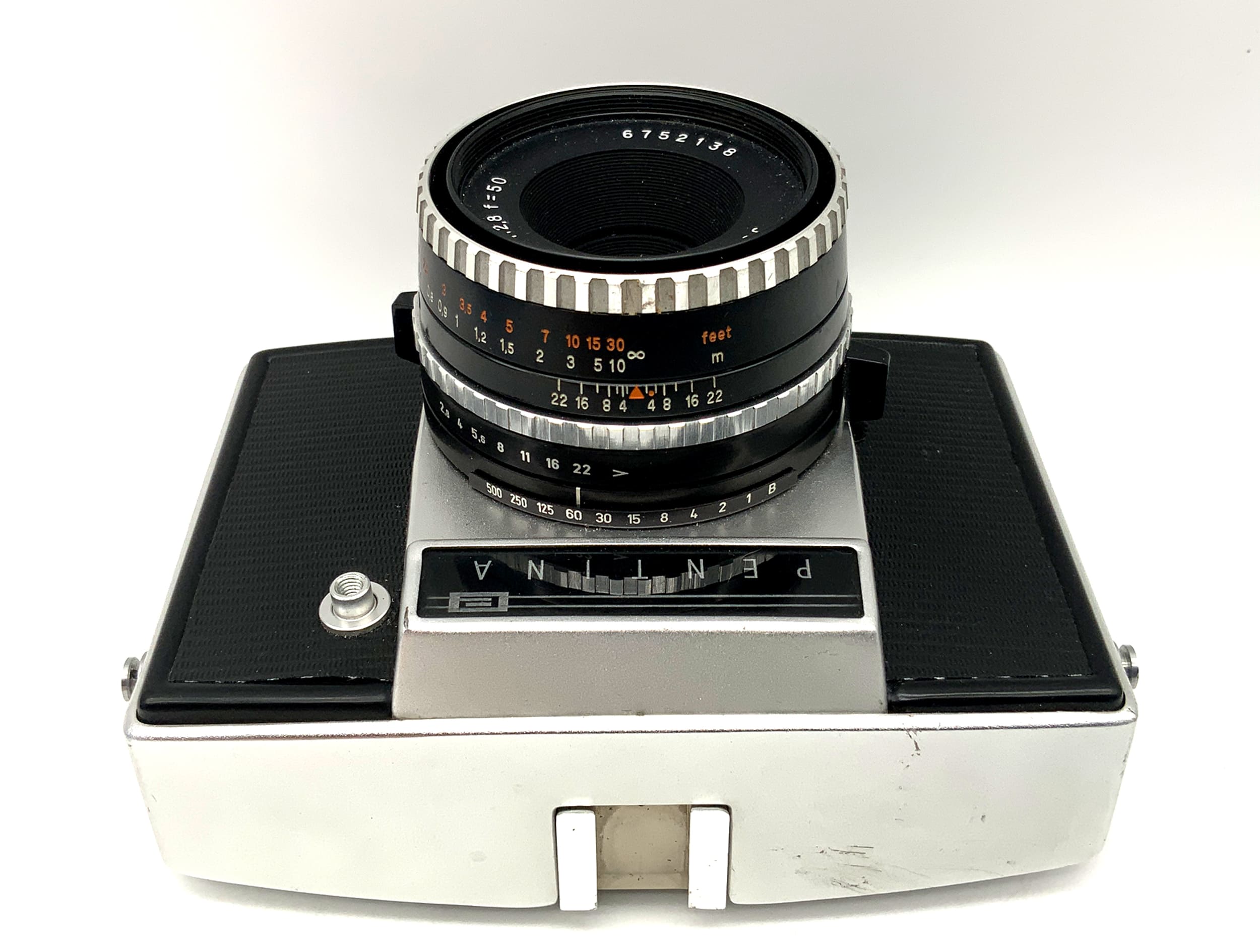 Appareil photo reflex argentique Pentacon Pentina e 35 mm avec boîtier Tessar 2.8/50
