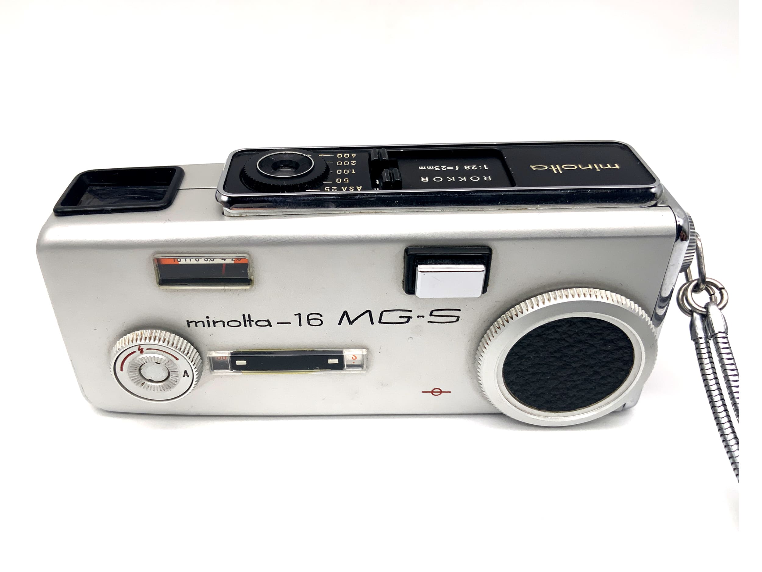 Minolta 16 MG-S miniature camera with Rokkor 23mm 1:2.8 subminiature camera