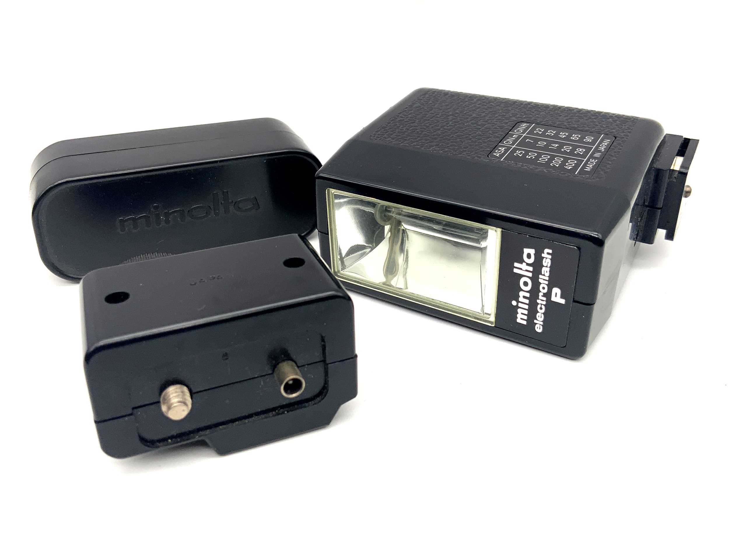 Appareil photo miniature Minolta 16 QT avec objectif subminiature Rokkor 23 mm 1:3,5