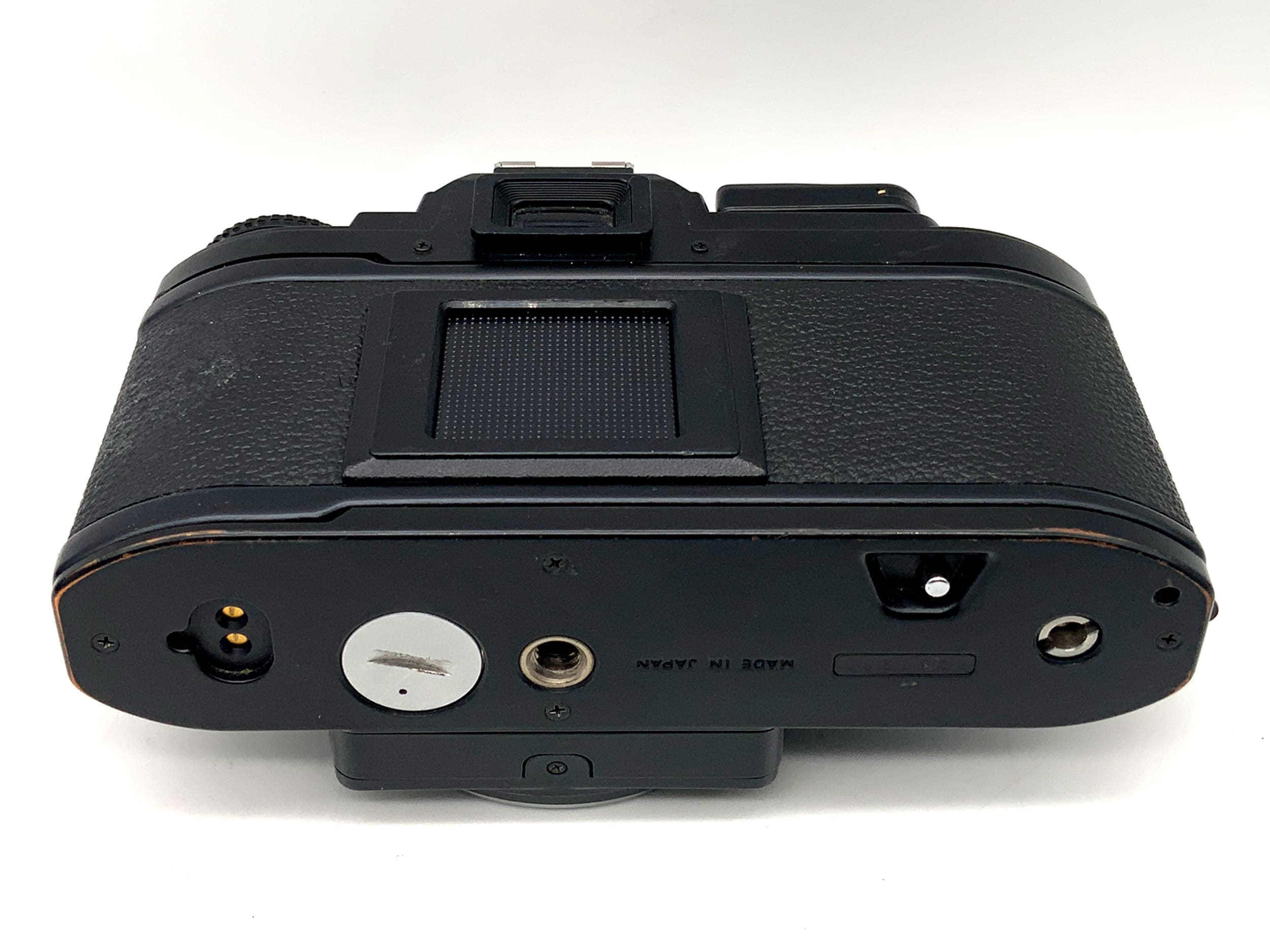 Nikon FG 35mm SLR analog camera body (Nikon F)