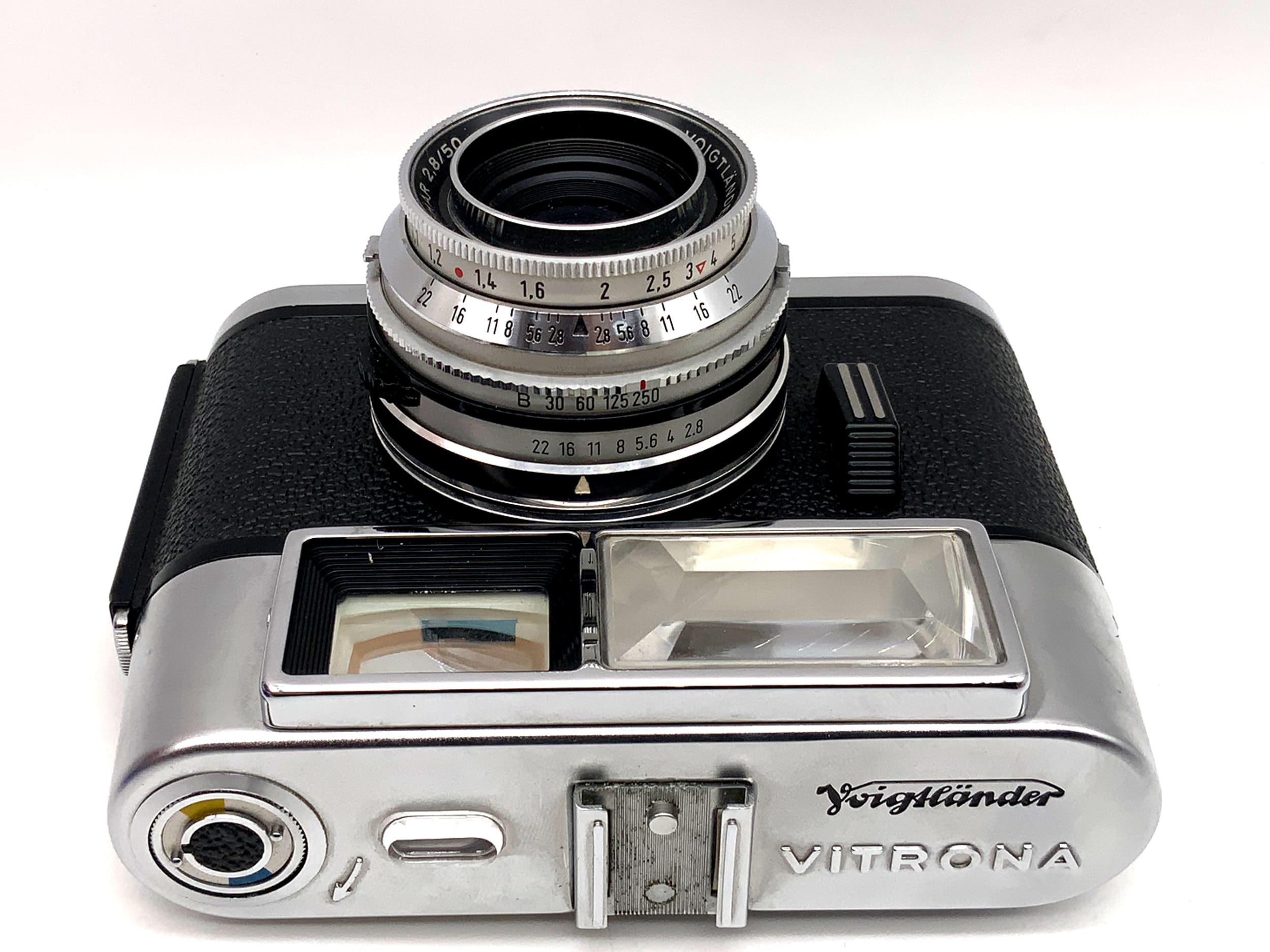 Voigtländer Vitrona viewfinder camera with Lanthar 2.8/50 Prontor 250 analog camera