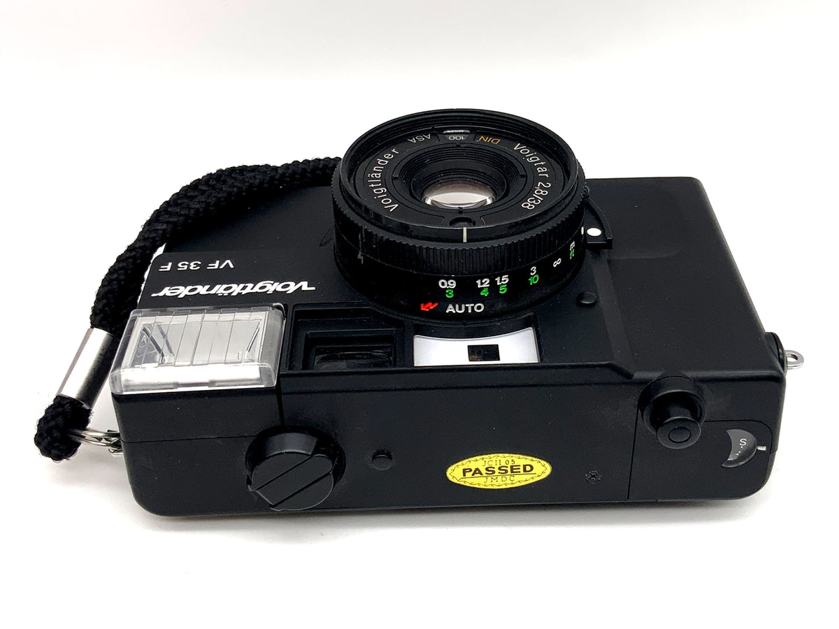 Caméra à viseur Voigtländer VF 35 F avec caméra analogique Voigtar 2.8/38