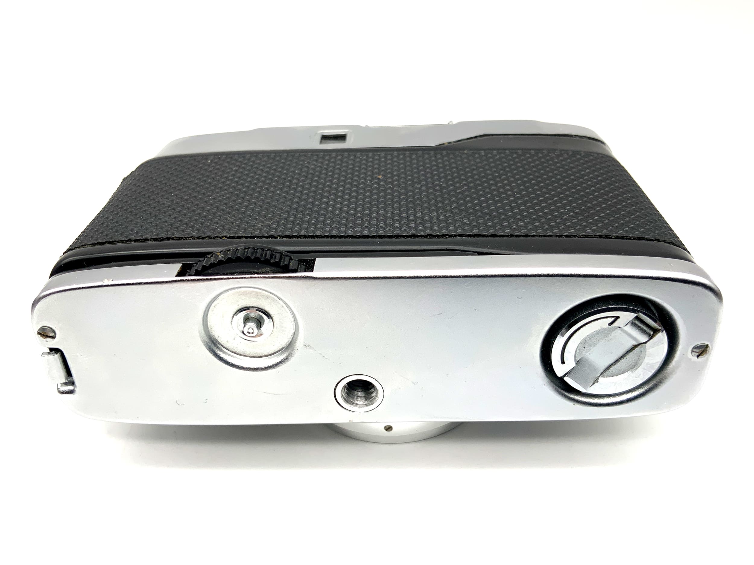 Yashica Mimy viewfinder camera with Yashinon 28mm 1:2.8 half-frame camera, analog camera