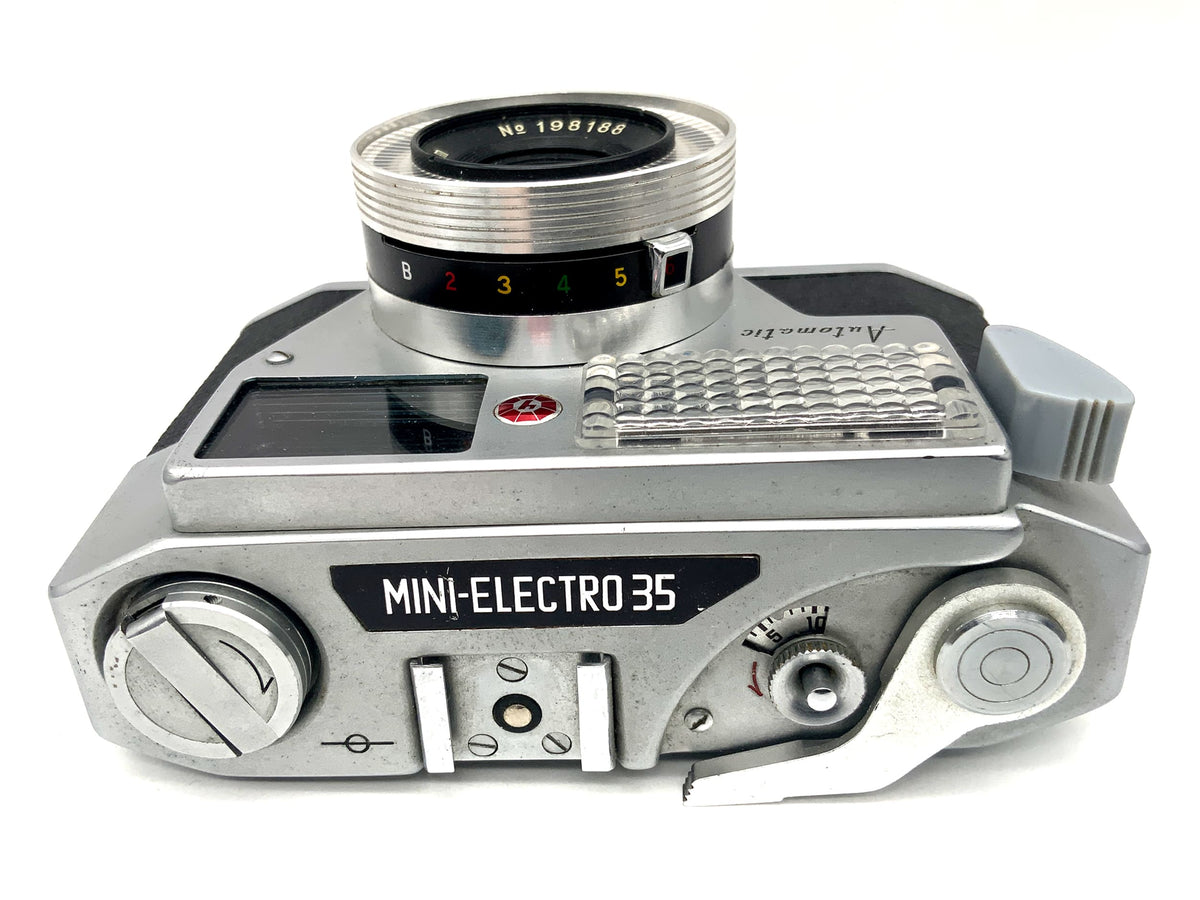 Appareil photo à visée Yamato Mini-Electro 35 avec appareil photo analogique automatique Luminor 40 mm