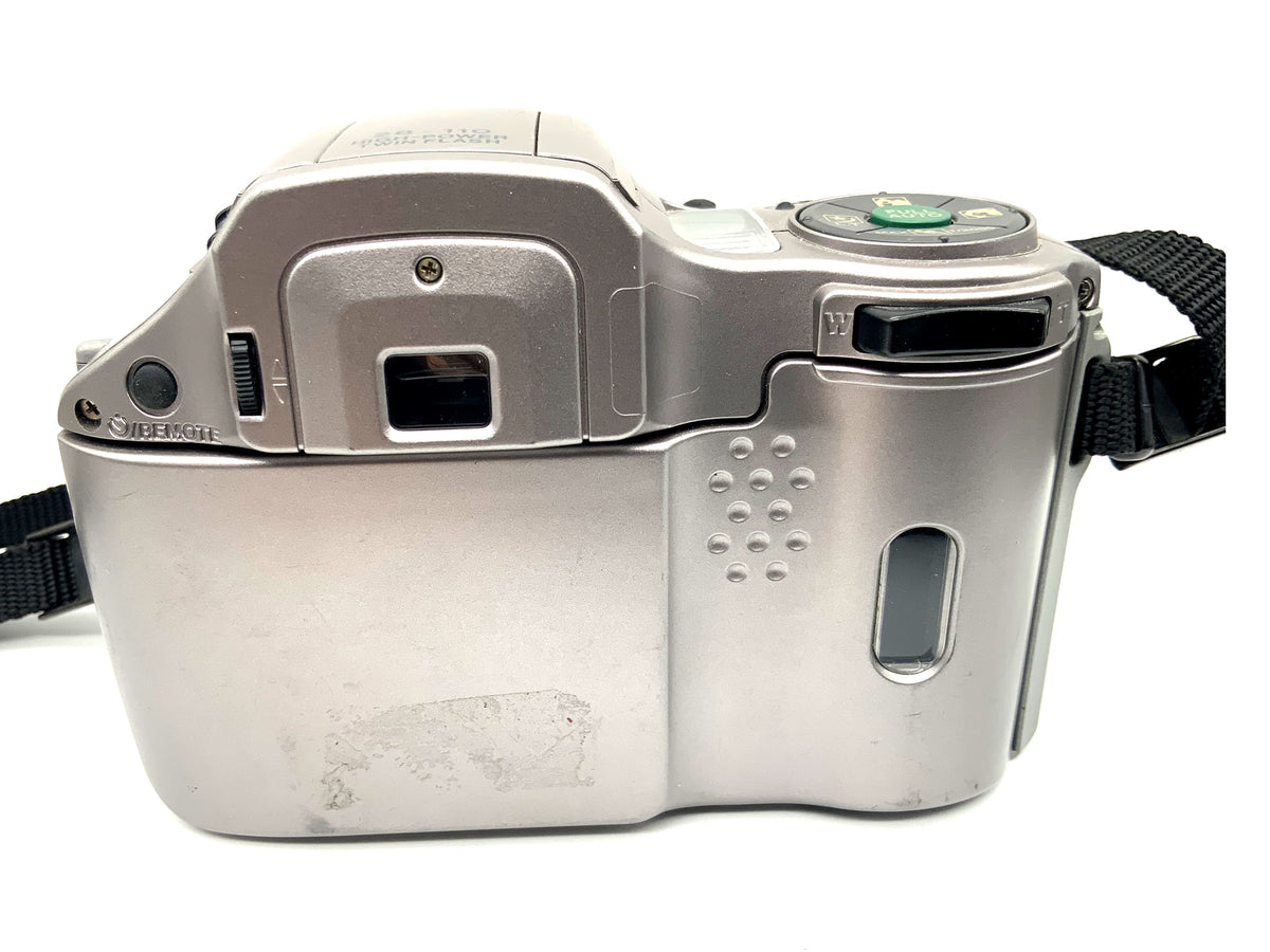 Appareil photo bridge Olympus IS-200 avec objectif 28-110 mm f/4,5-5,6 (analogique)