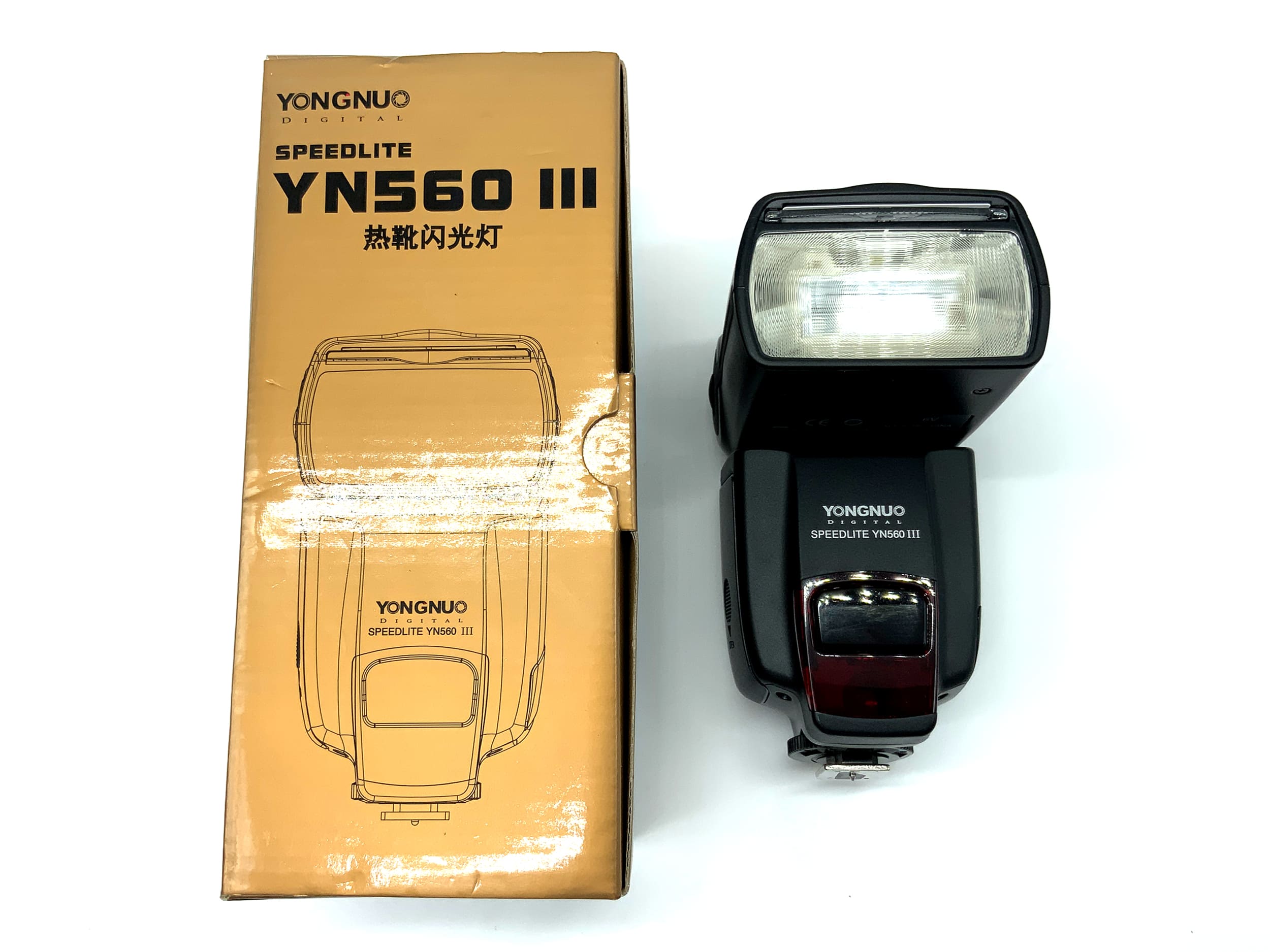 Flash Yongnuo Speedlite YN560 III pour appareils photo Canon et Nikon