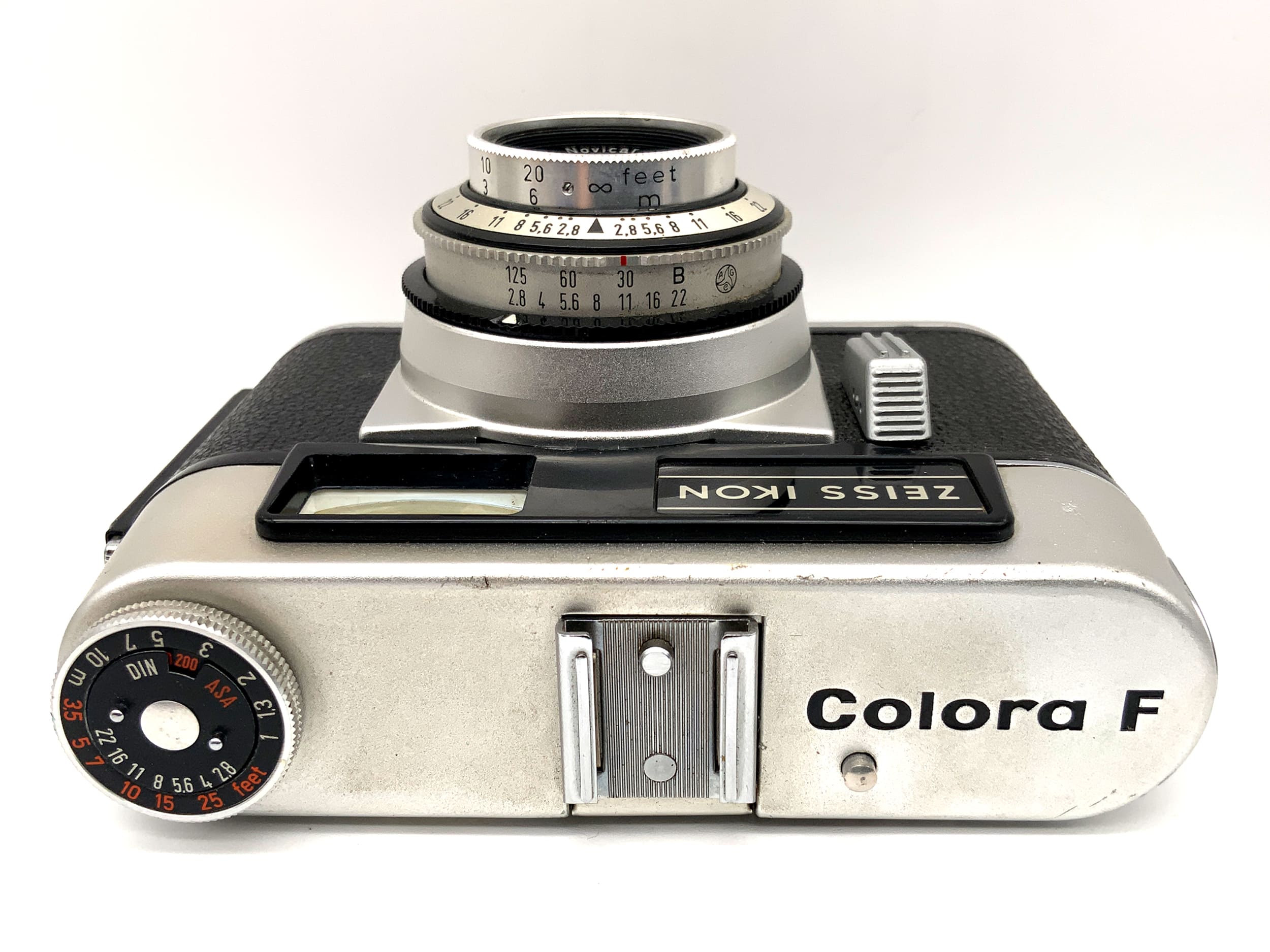 Appareil photo télémétrique Zeiss Ikon Colora F avec objectif Novicar 2.8/50 Prontor 125 (appareil photo argentique)