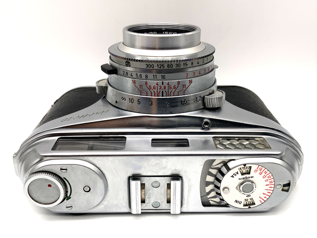 AkA Arette ID viewfinder camera with Color-Isconar 1:2.8/50 Prontor-SVS